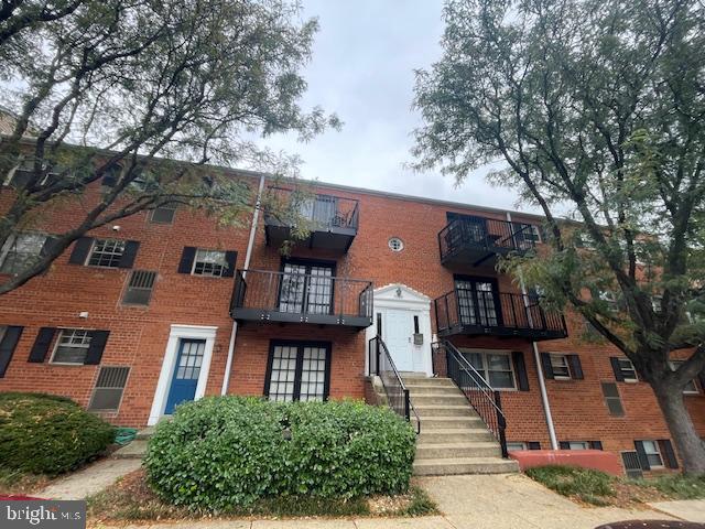 MAYFLOWER SQUARE - Residential