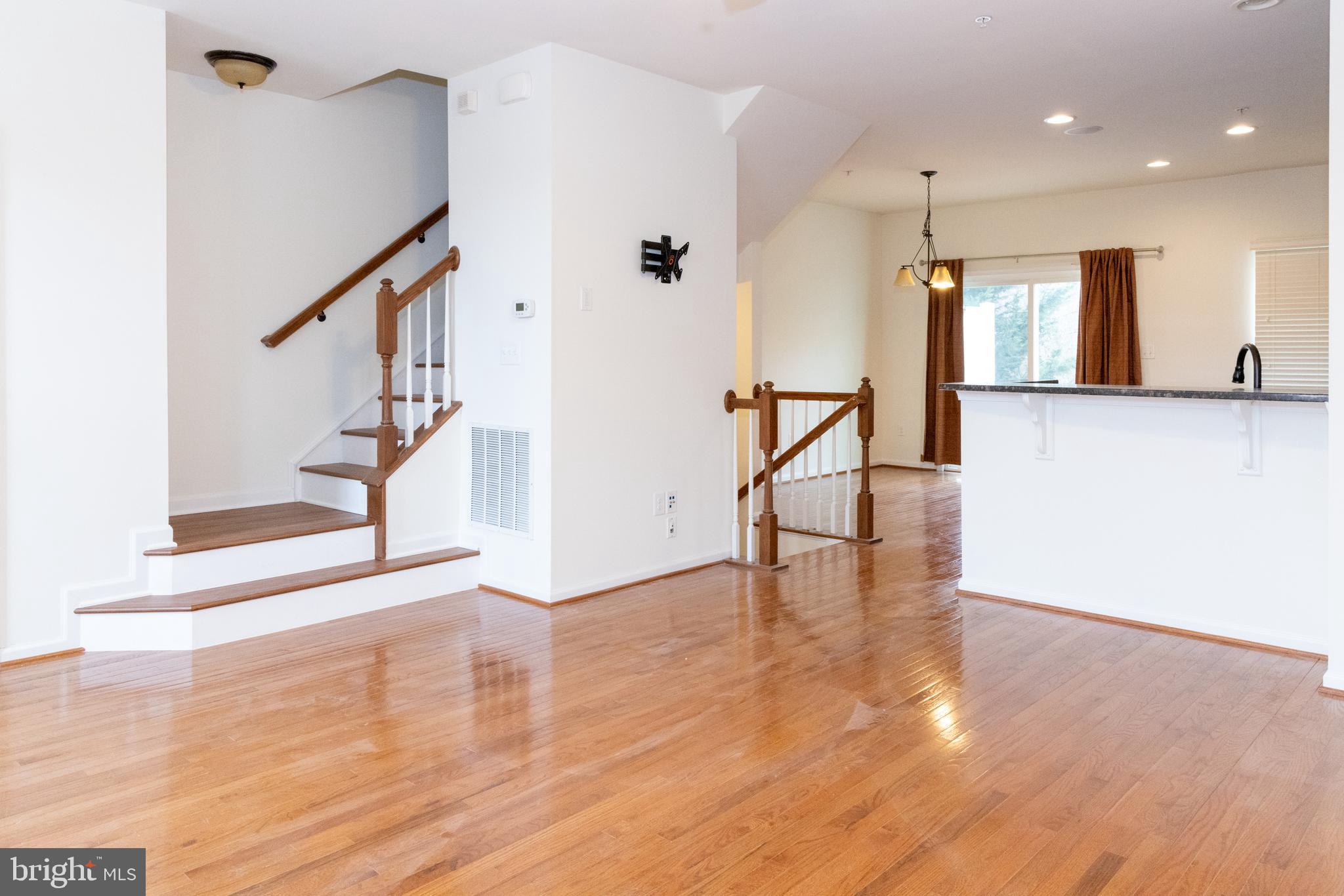 HOWARD SQUARE - Residential