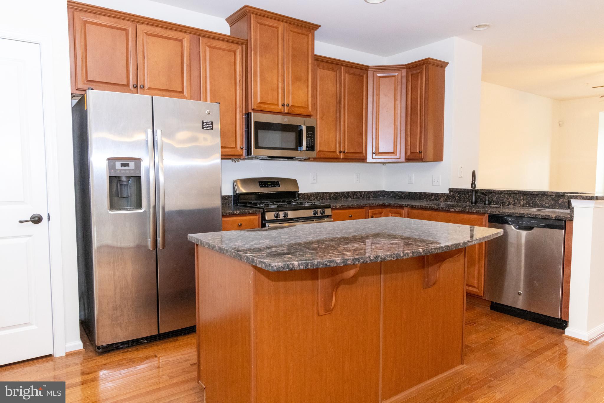 HOWARD SQUARE - Residential