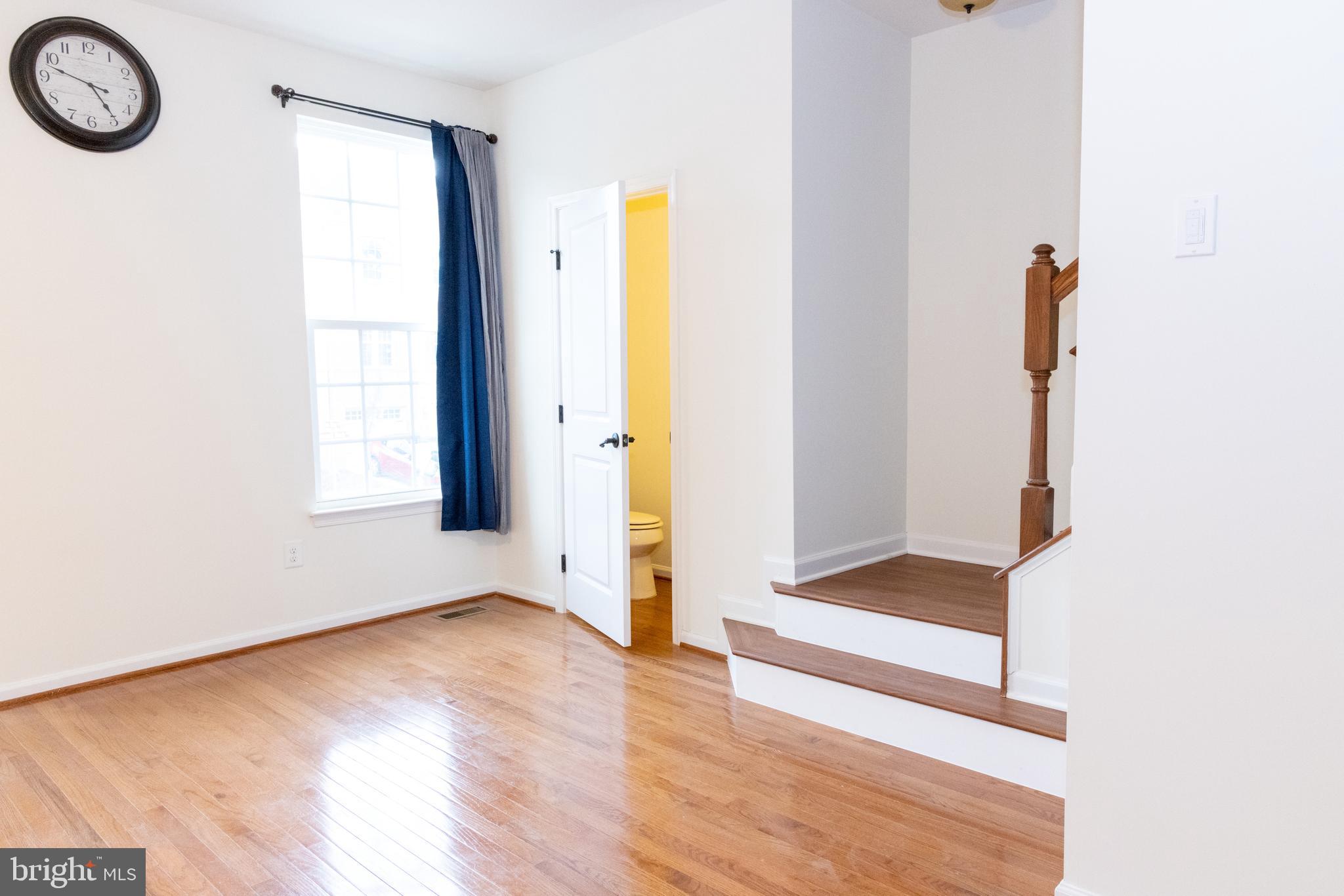 HOWARD SQUARE - Residential