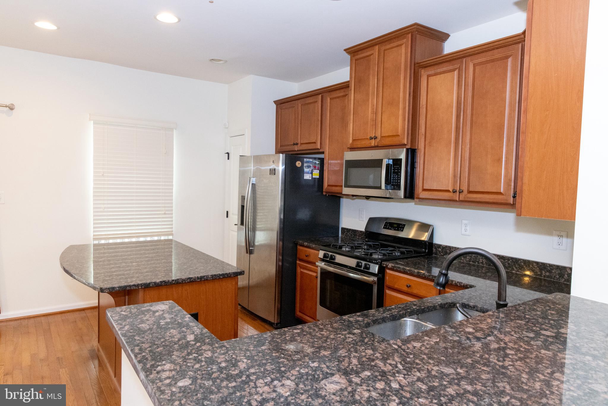 HOWARD SQUARE - Residential