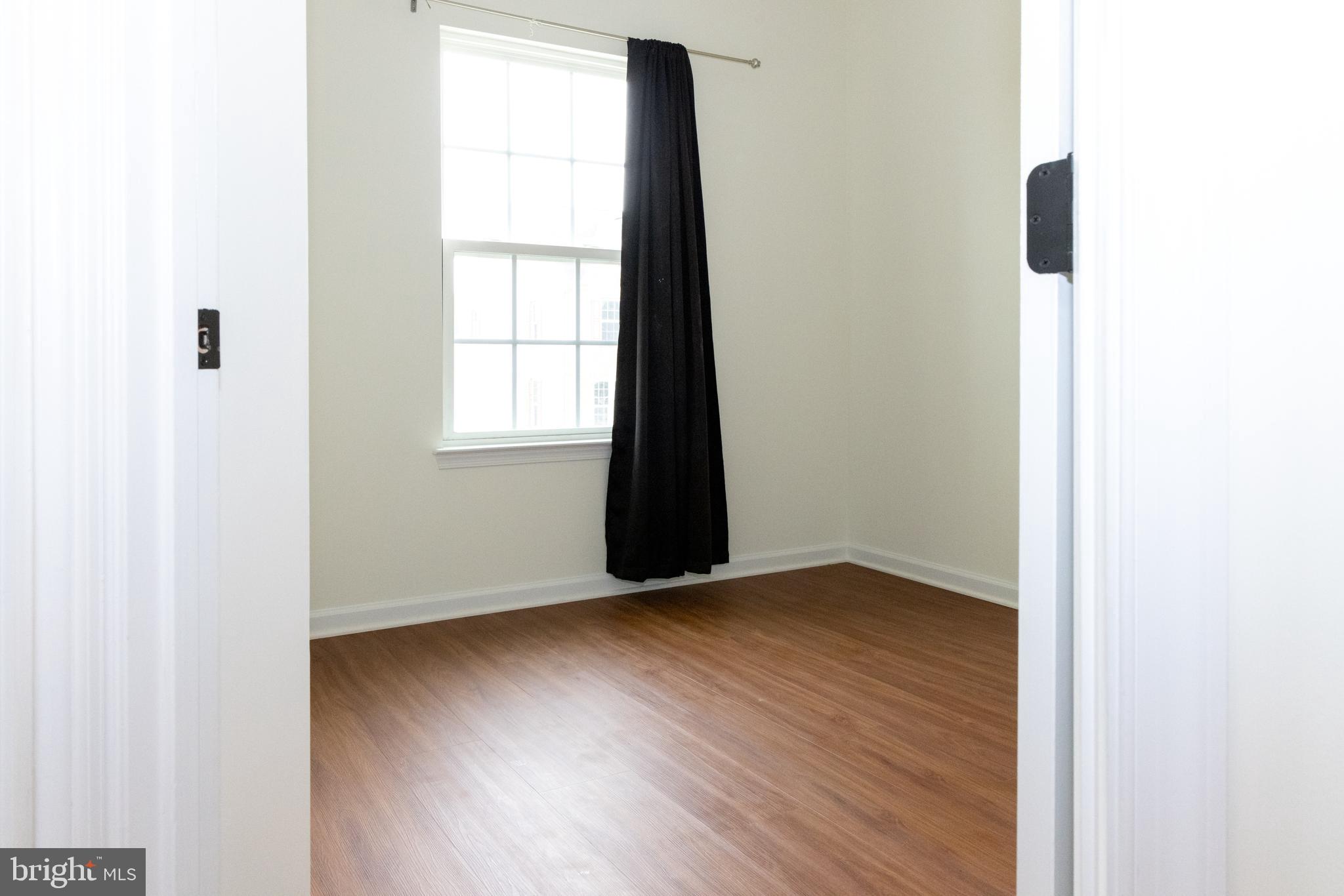 HOWARD SQUARE - Residential