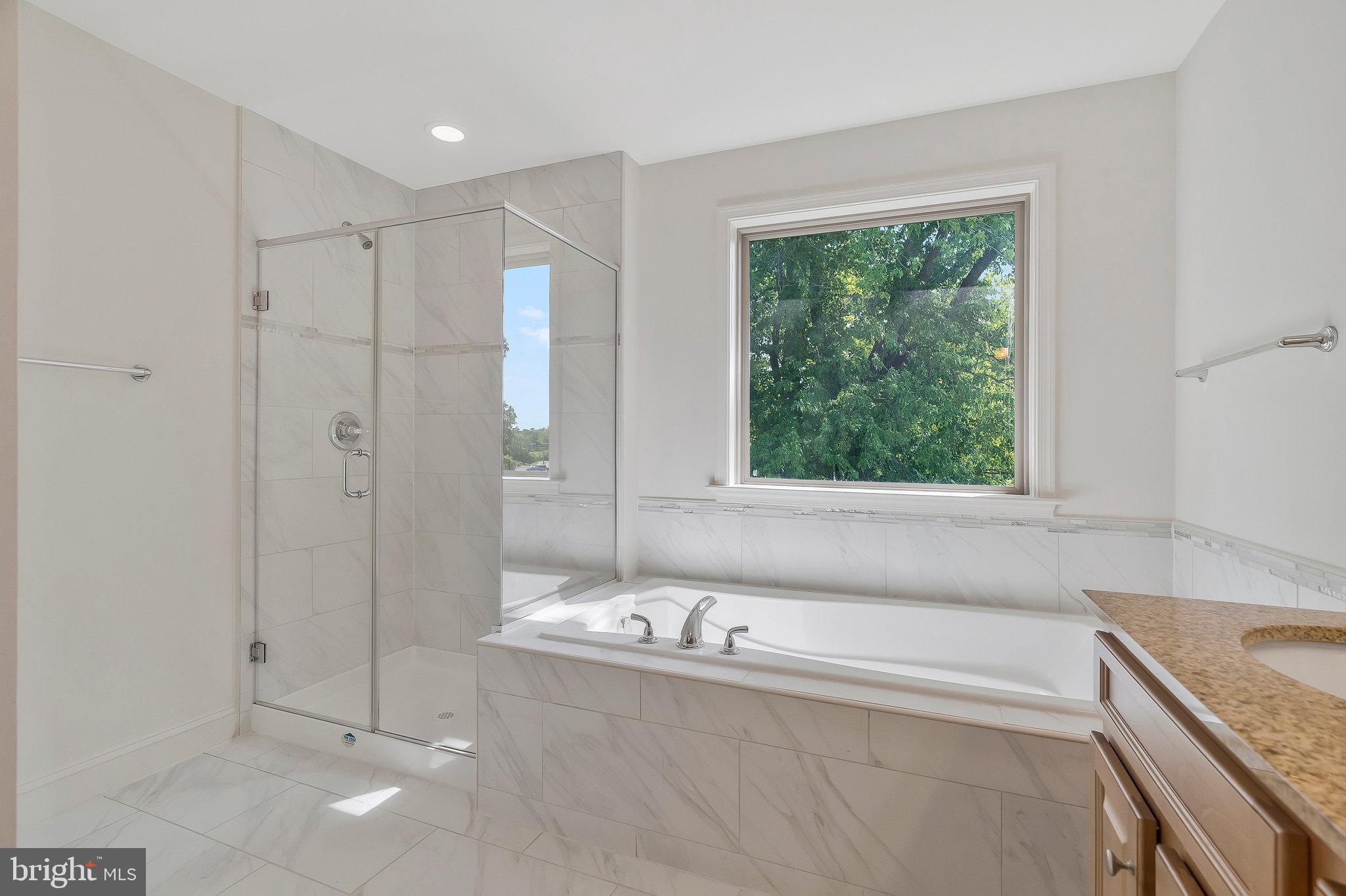 VALLEY VIEW ESTATES - Residential Lease