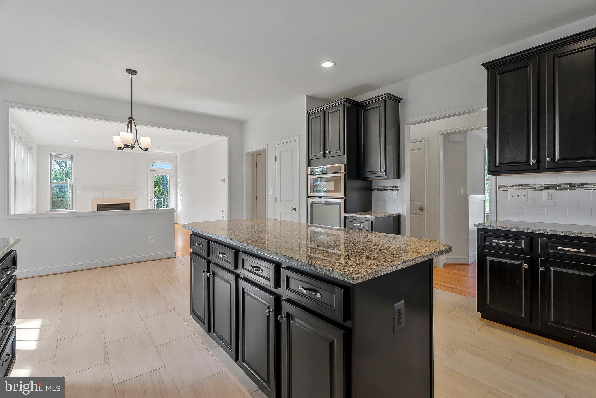 VALLEY VIEW ESTATES - Residential Lease