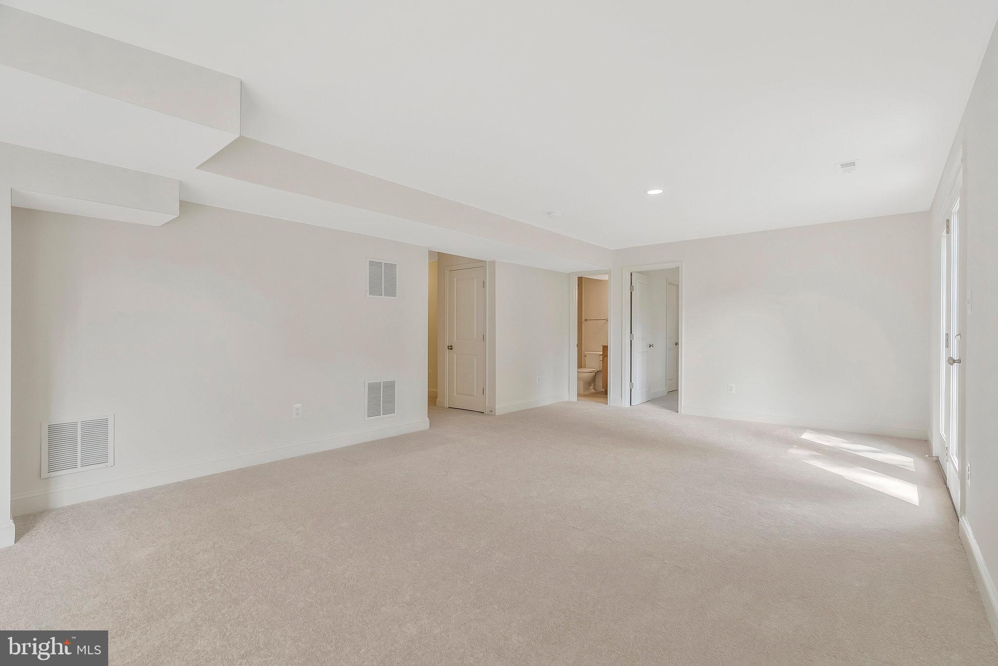 VALLEY VIEW ESTATES - Residential Lease