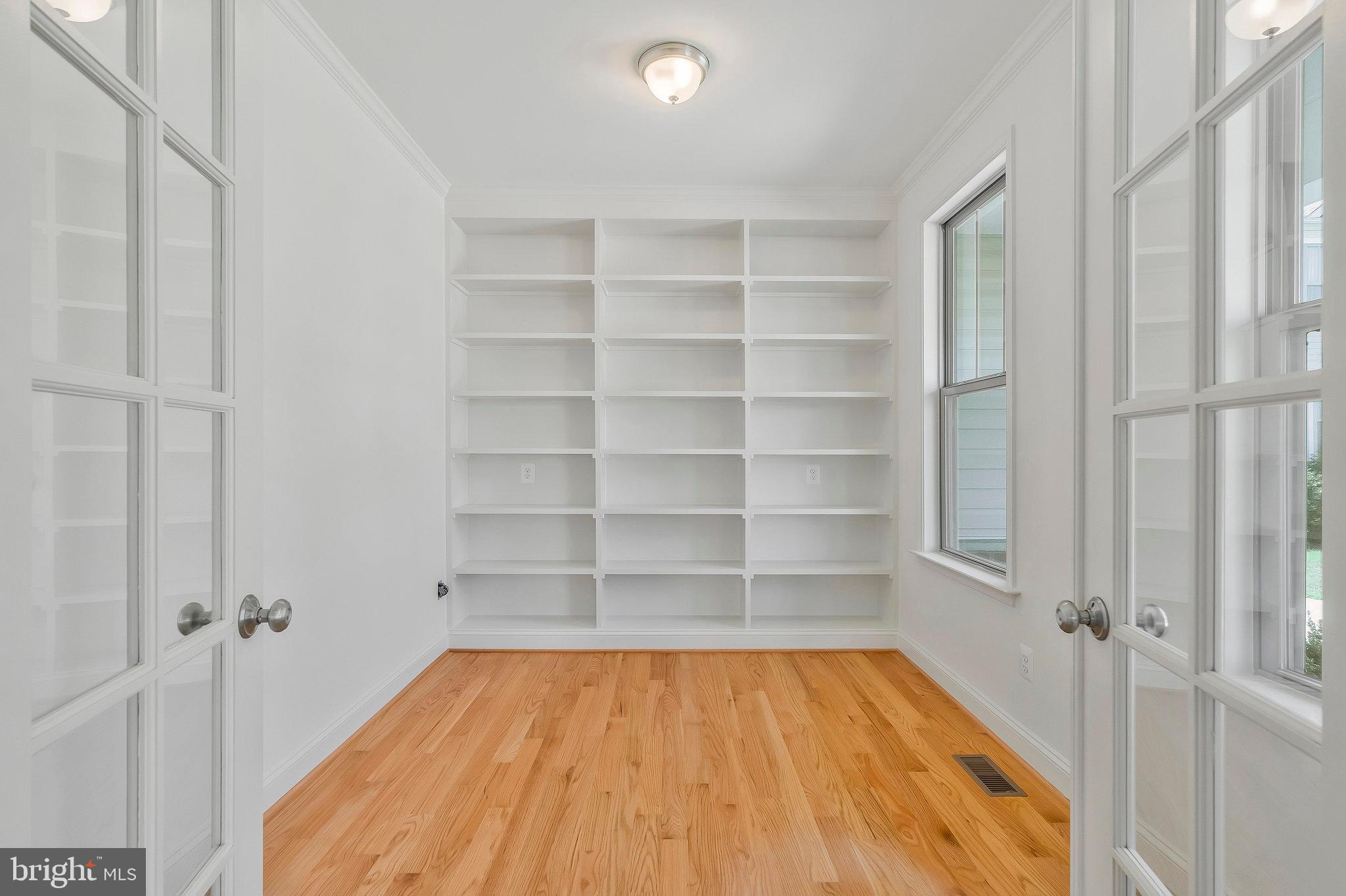 VALLEY VIEW ESTATES - Residential Lease