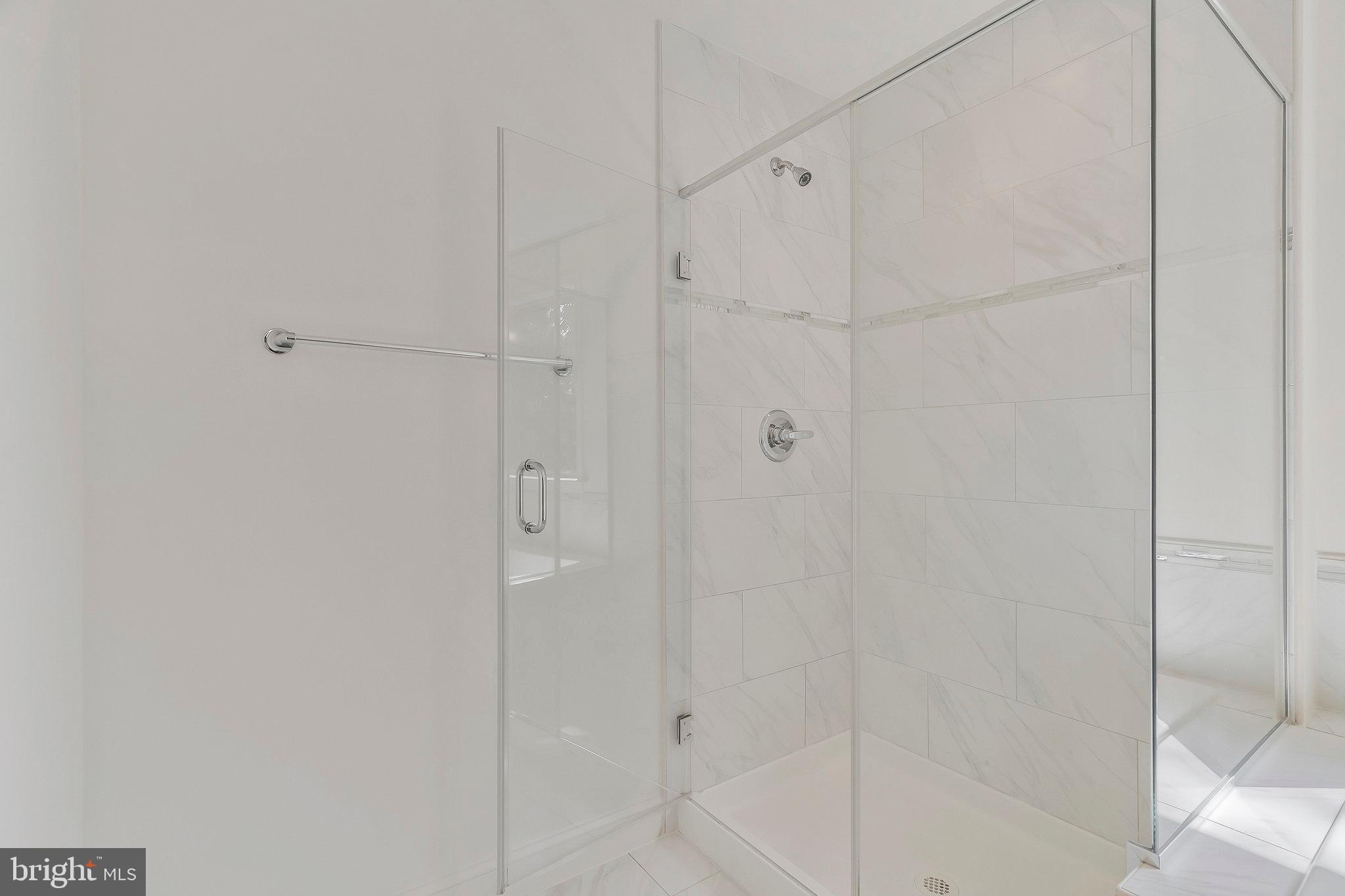 VALLEY VIEW ESTATES - Residential Lease