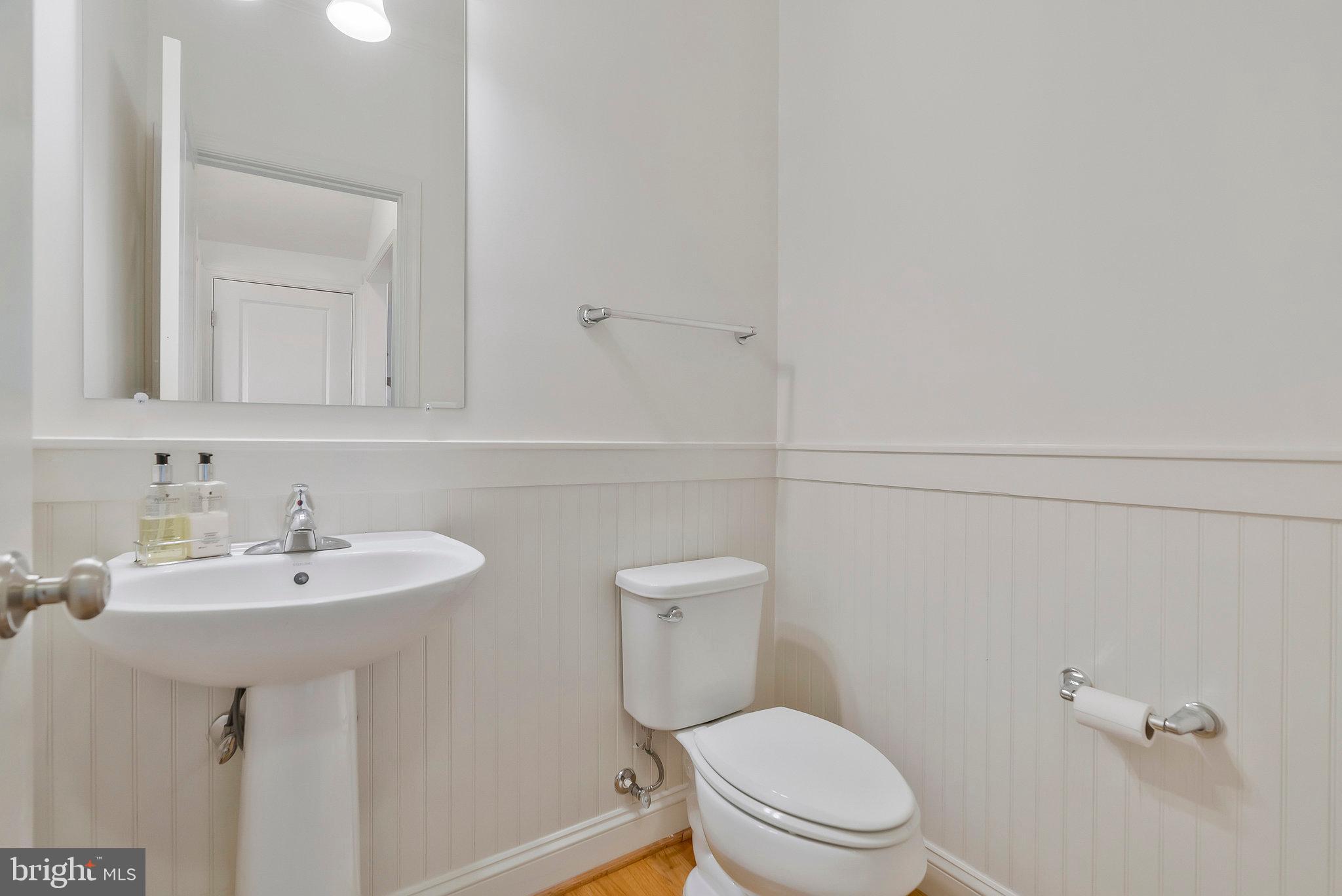 VALLEY VIEW ESTATES - Residential Lease