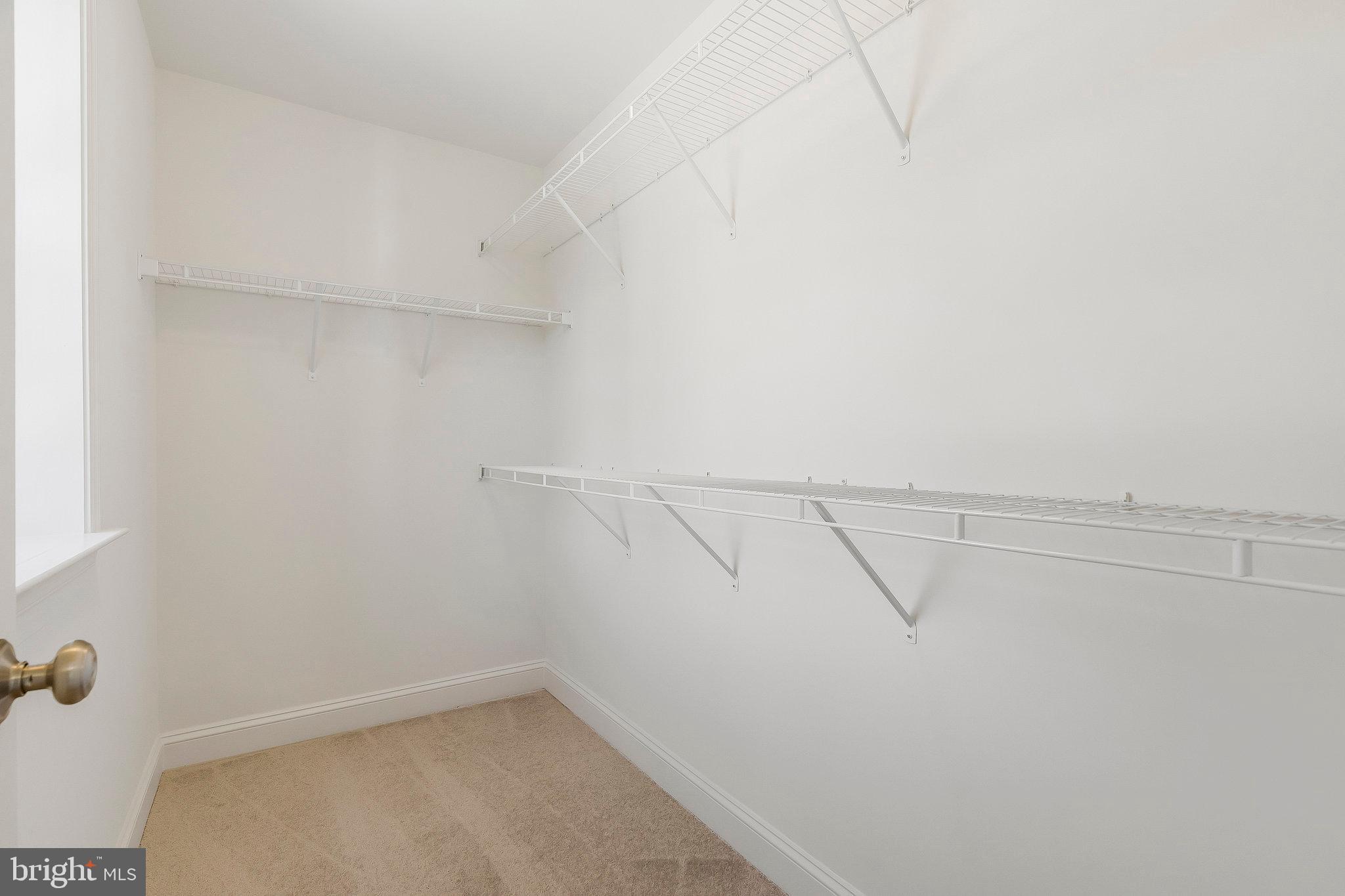 VALLEY VIEW ESTATES - Residential Lease