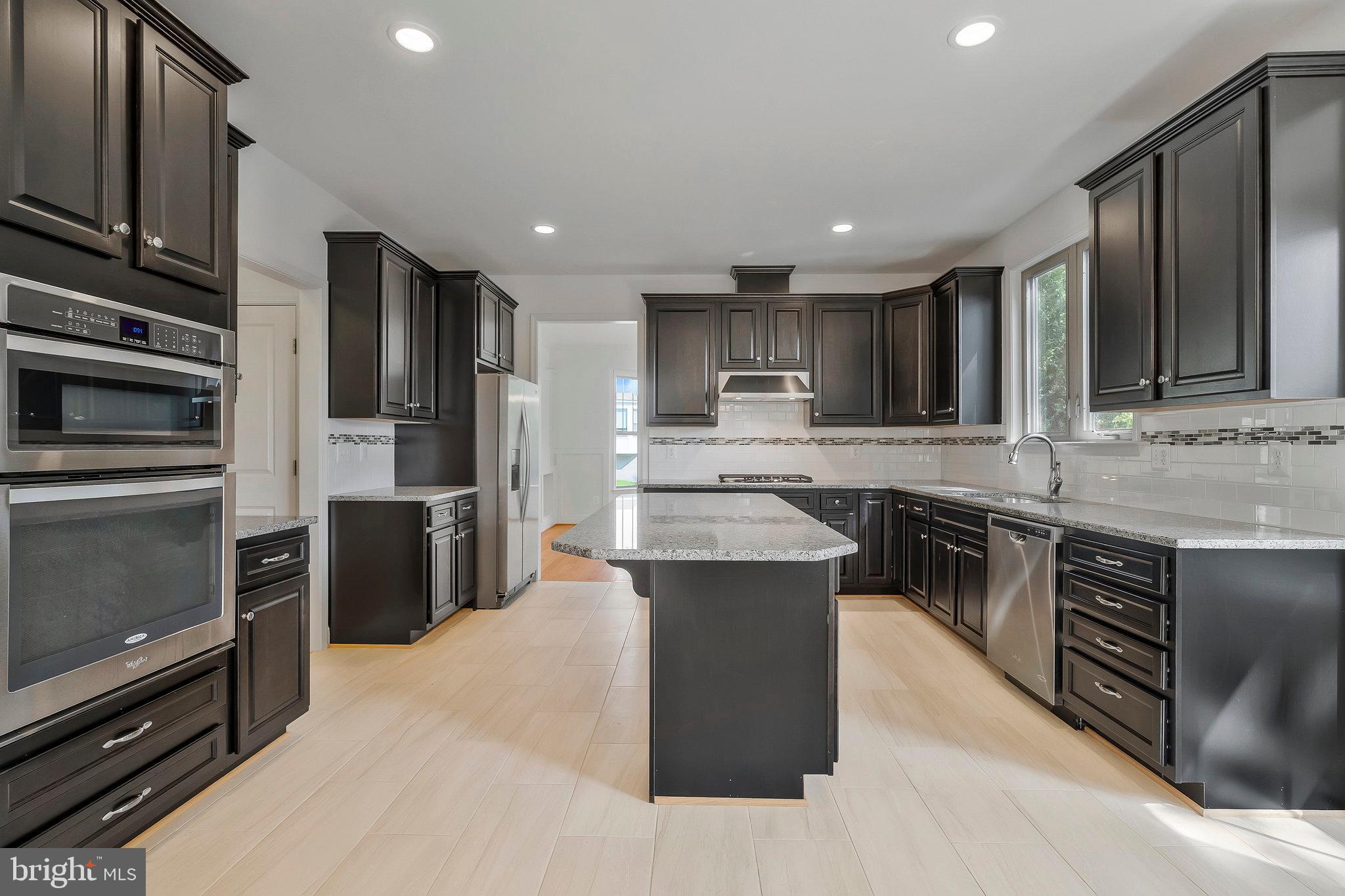 VALLEY VIEW ESTATES - Residential Lease