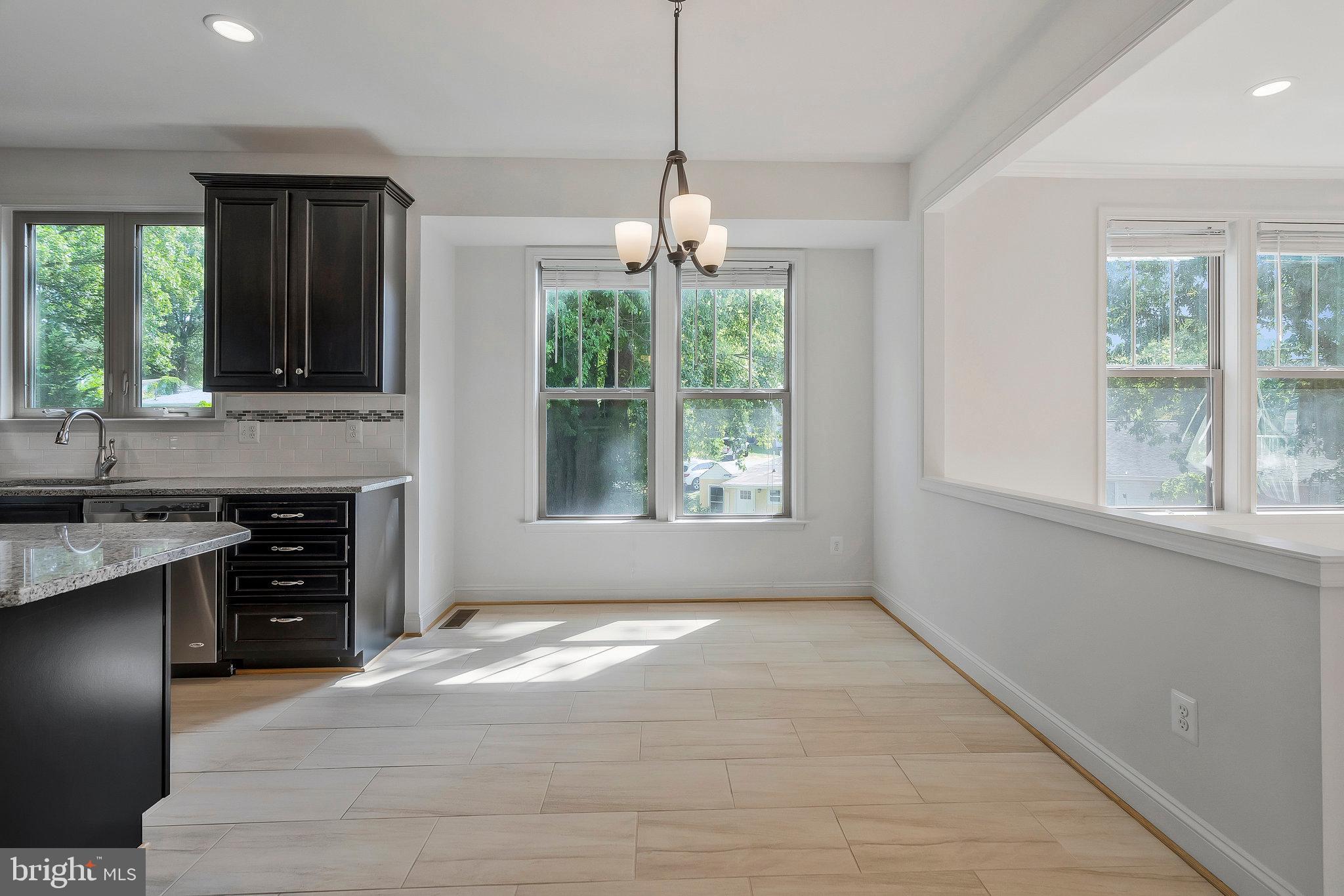 VALLEY VIEW ESTATES - Residential Lease