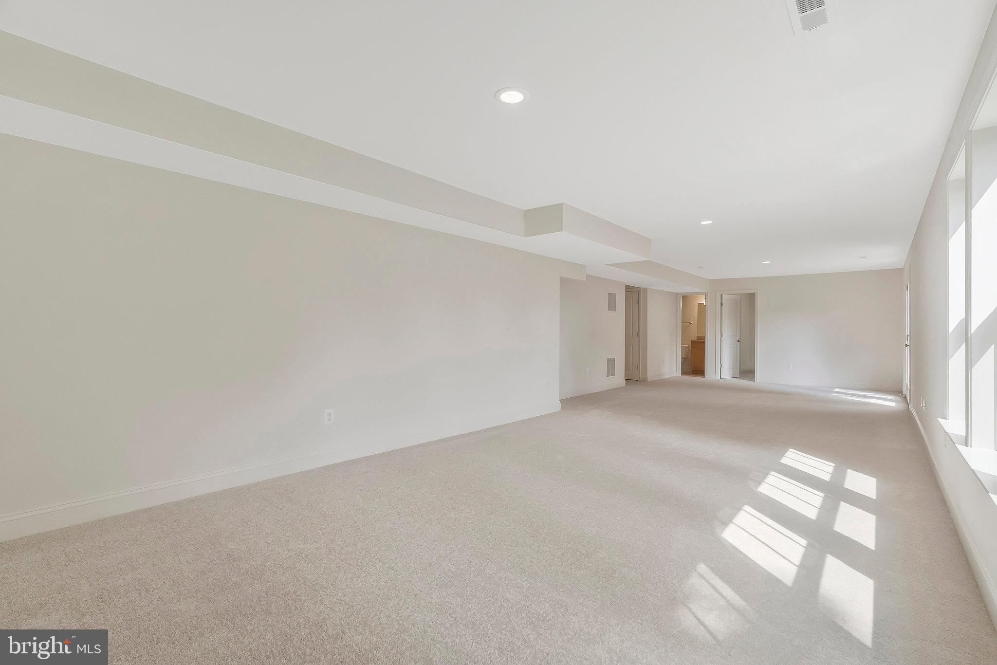 VALLEY VIEW ESTATES - Residential Lease