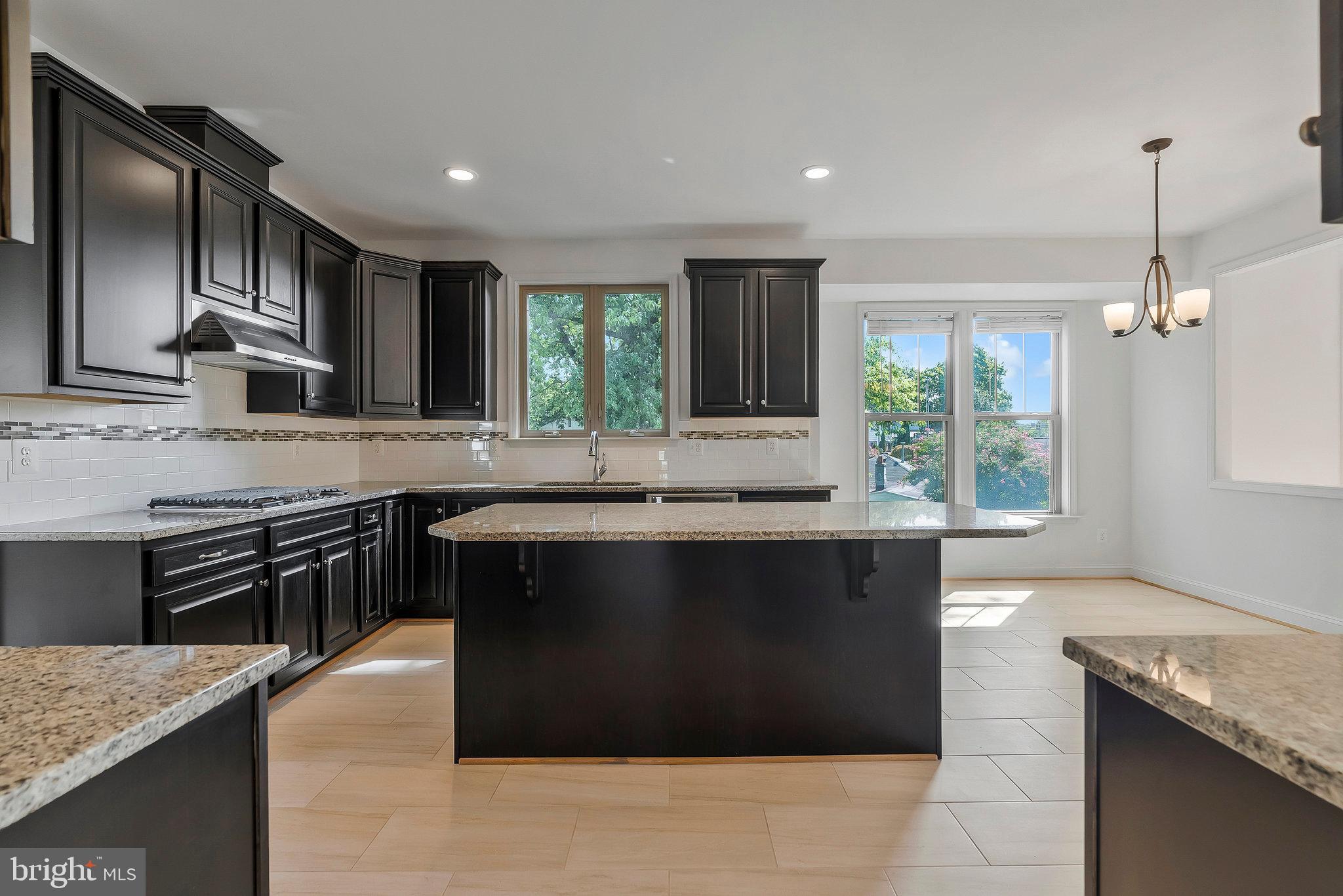 VALLEY VIEW ESTATES - Residential Lease