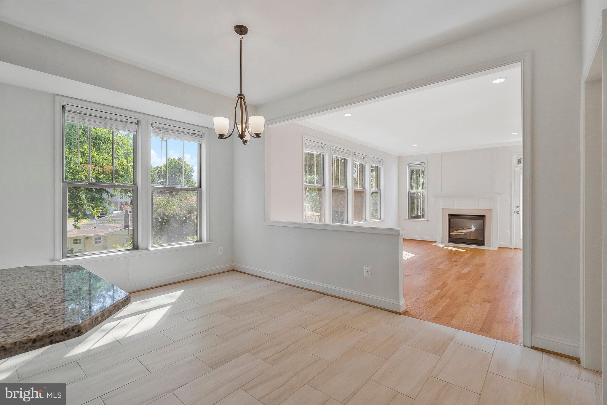 VALLEY VIEW ESTATES - Residential Lease