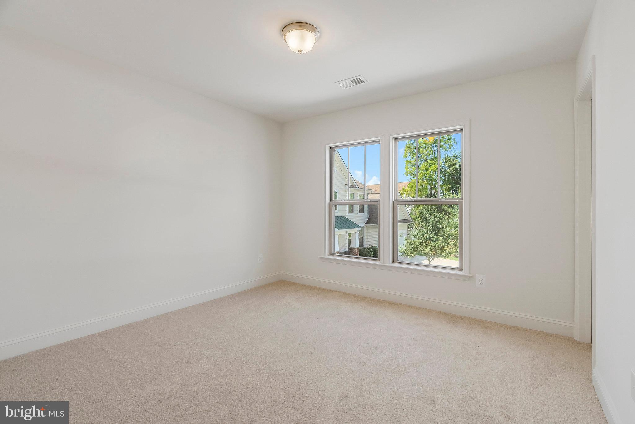 VALLEY VIEW ESTATES - Residential Lease