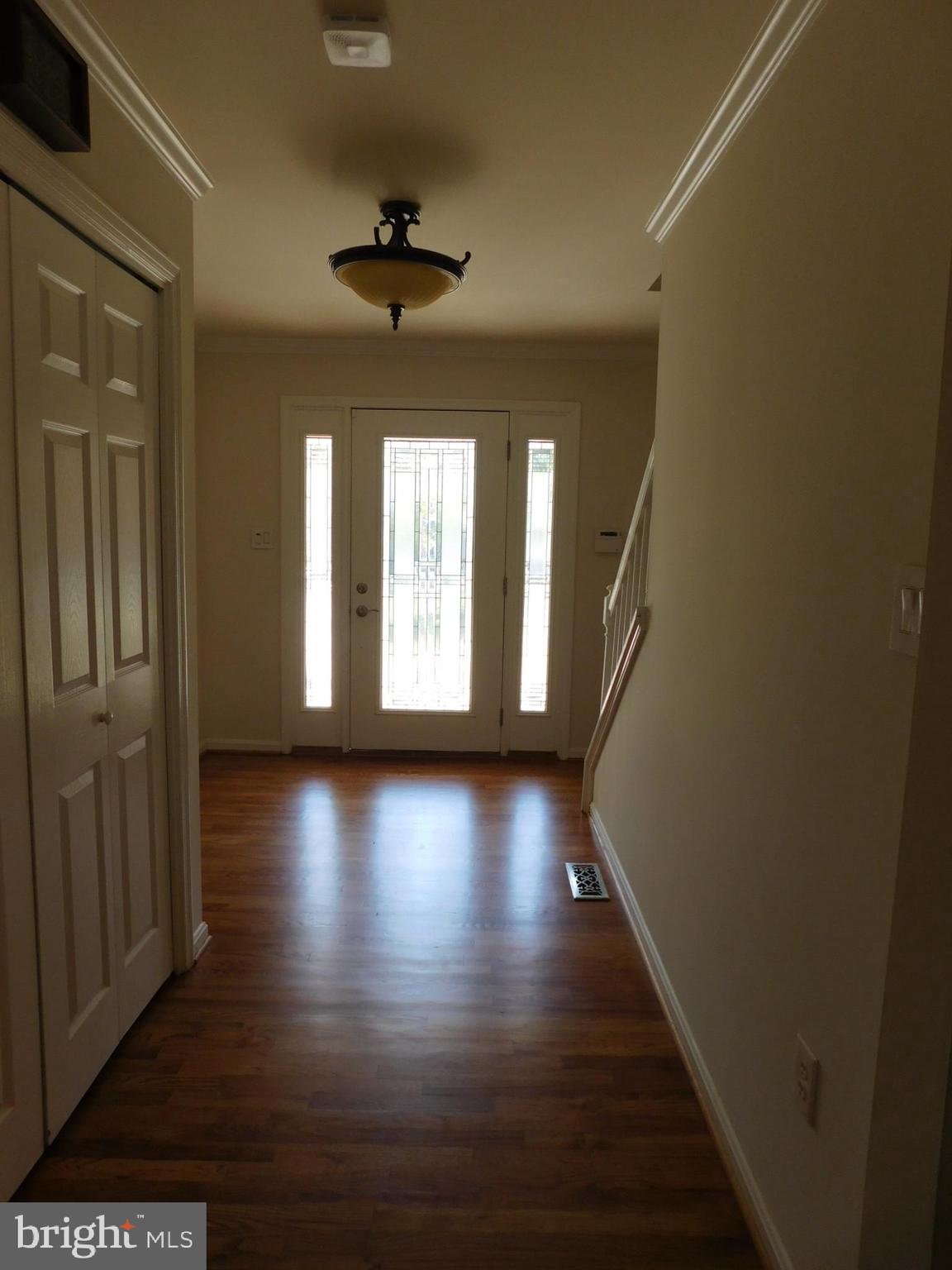 VALLEY LEE - Residential