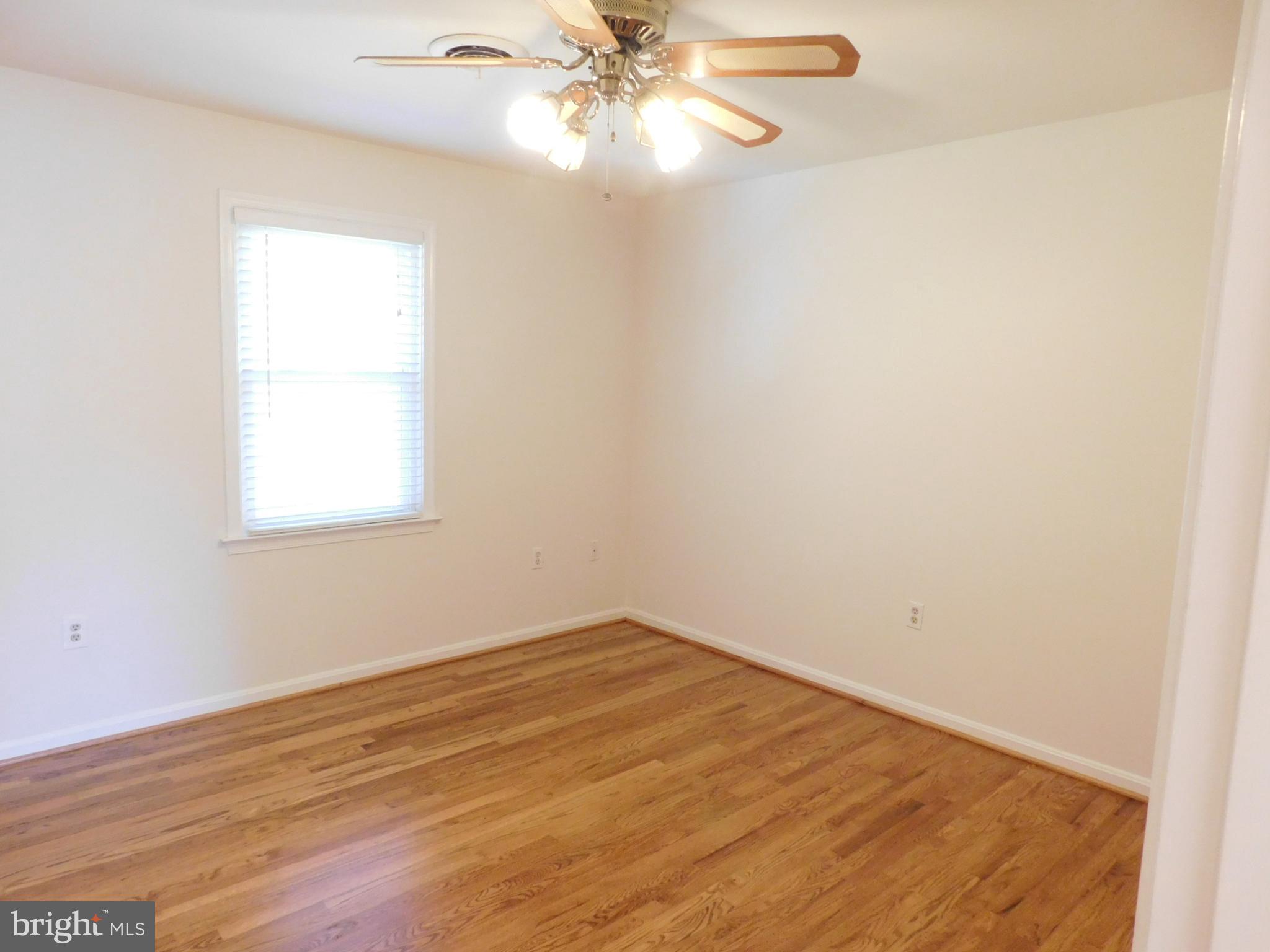 VALLEY LEE - Residential