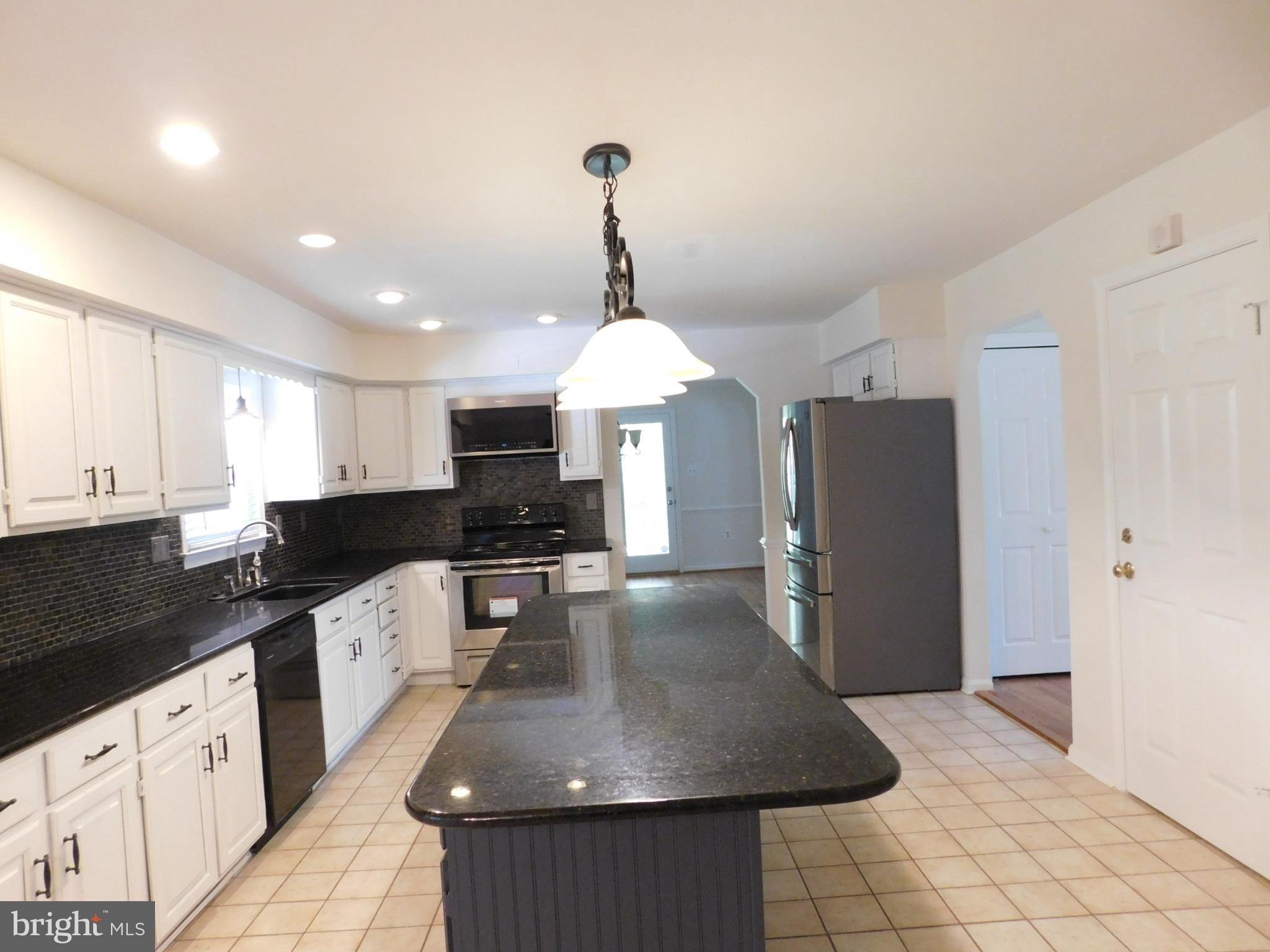 VALLEY LEE - Residential