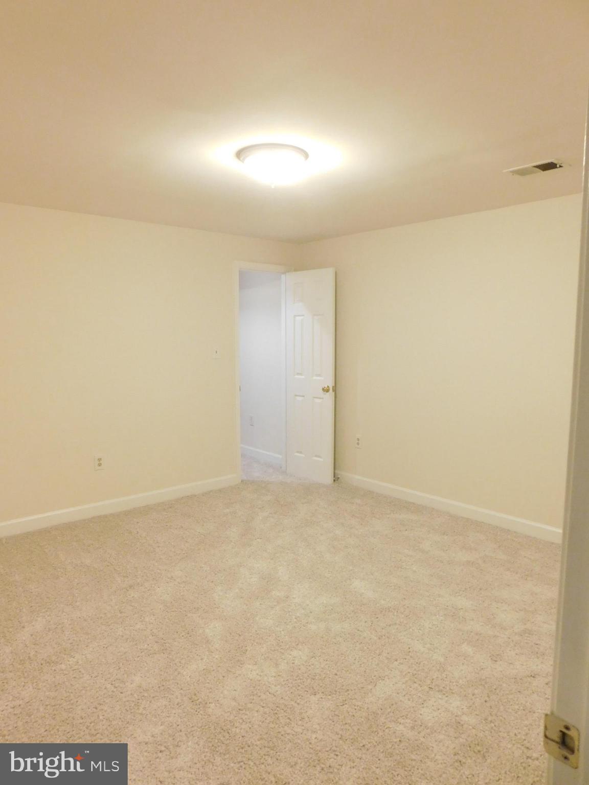 VALLEY LEE - Residential