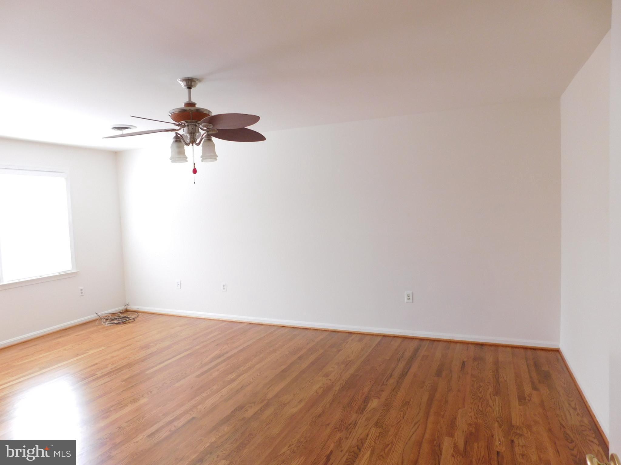 VALLEY LEE - Residential