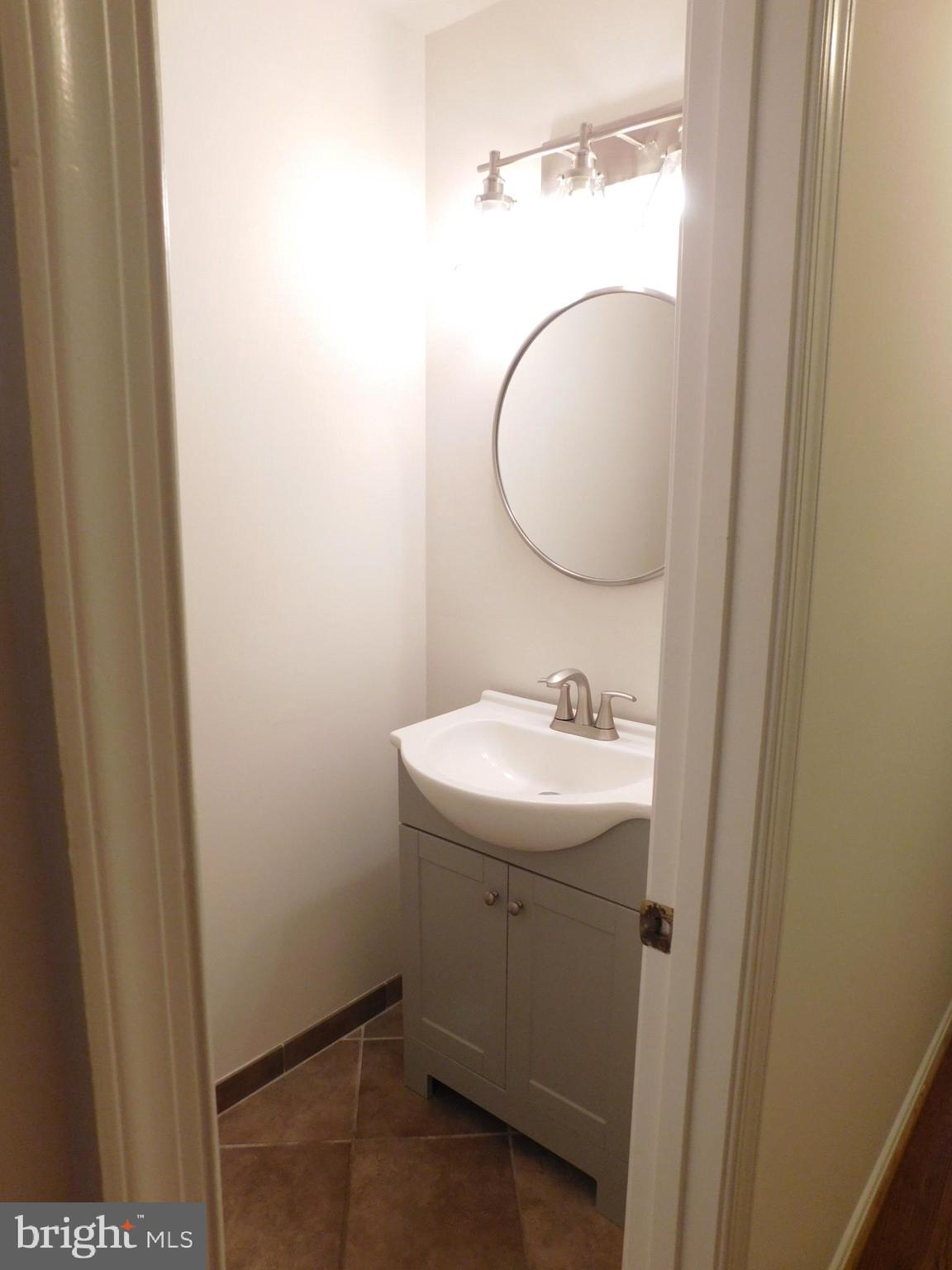 VALLEY LEE - Residential