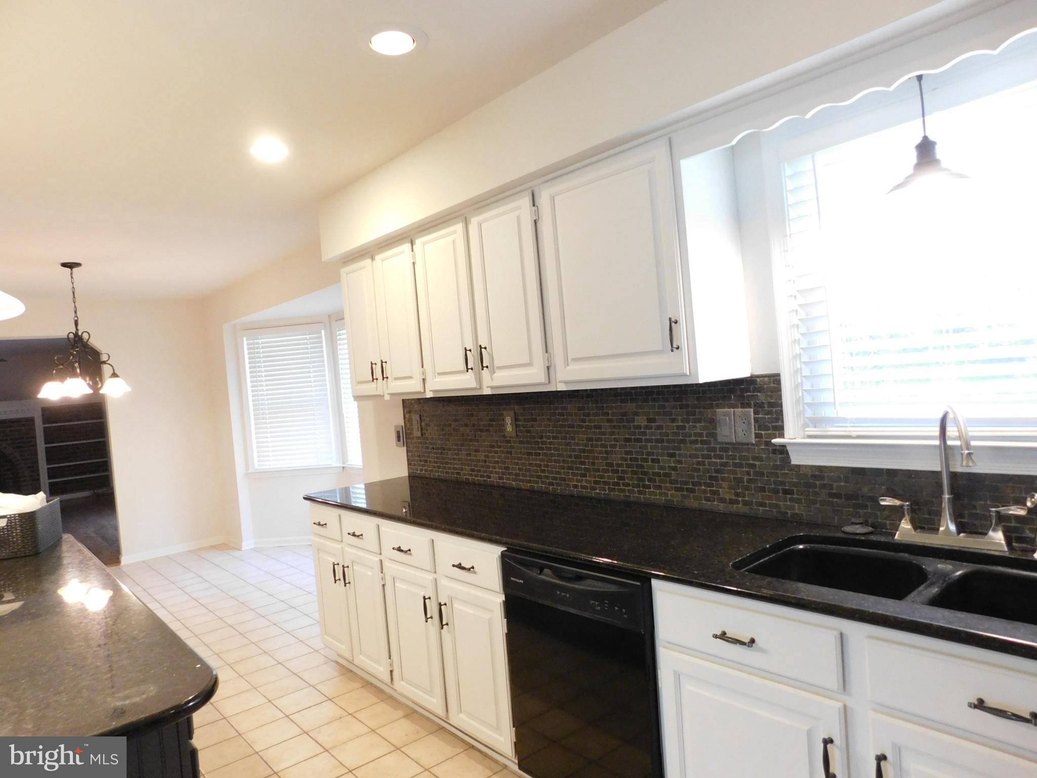 VALLEY LEE - Residential