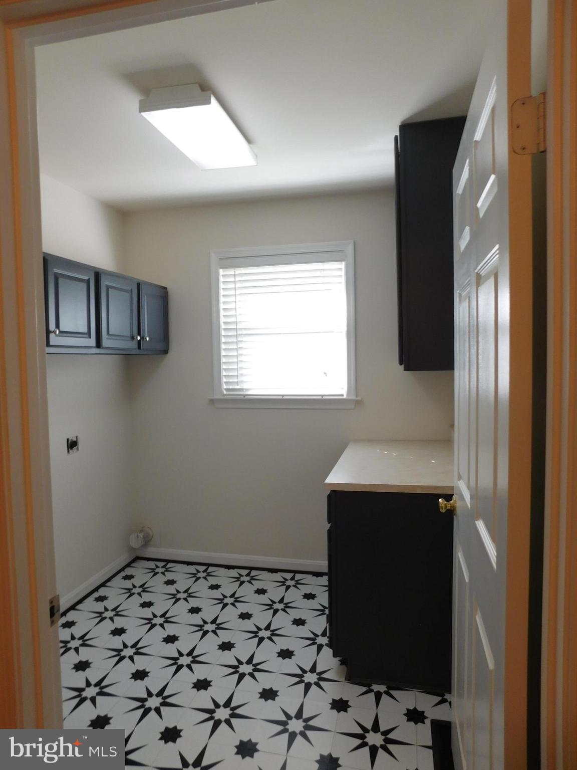 VALLEY LEE - Residential