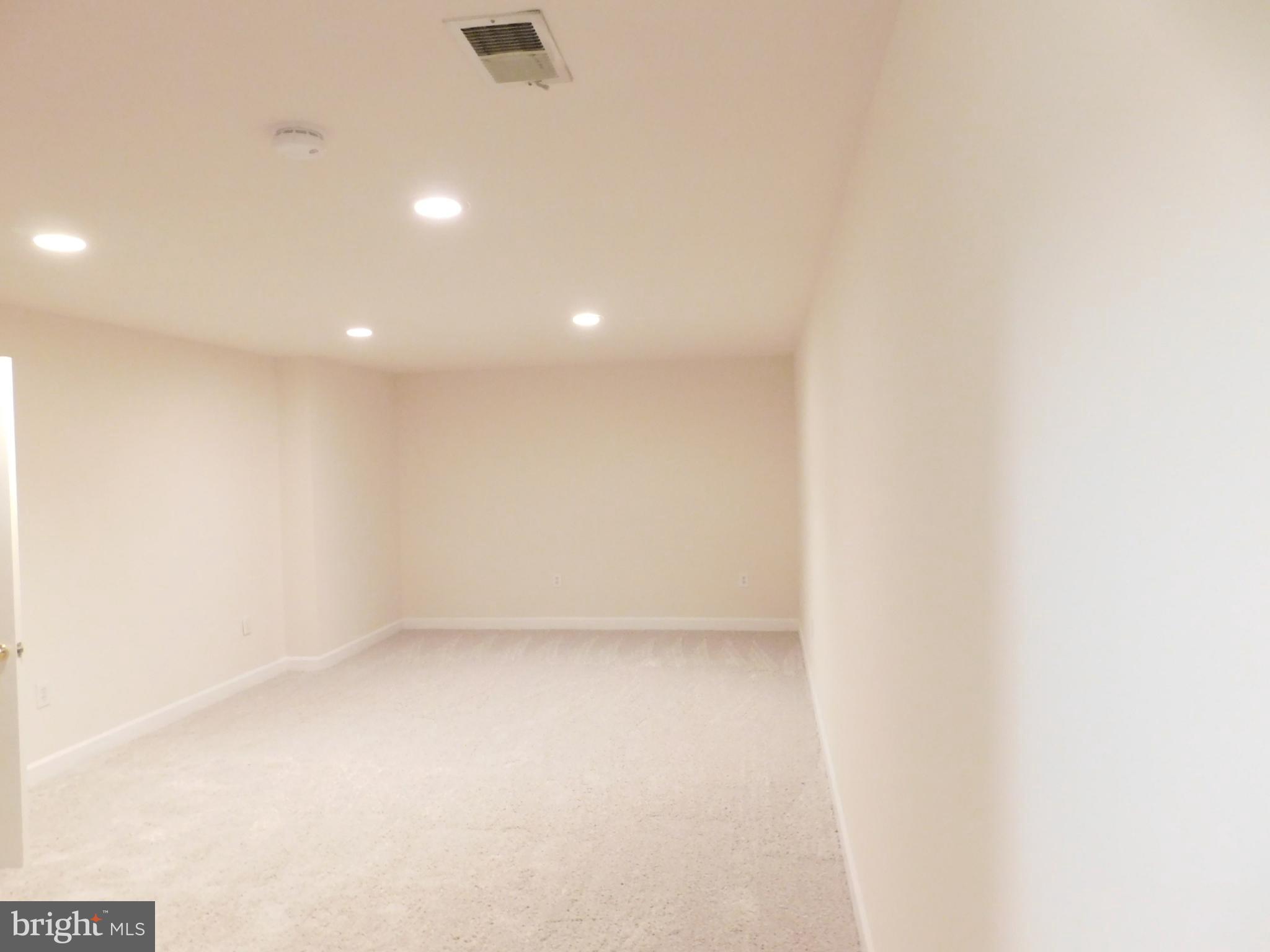 VALLEY LEE - Residential