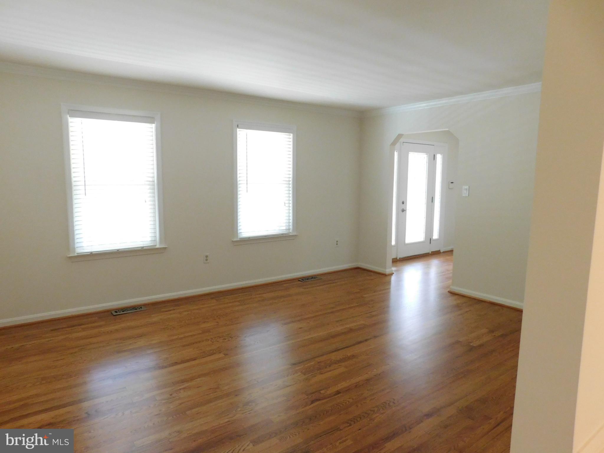 VALLEY LEE - Residential