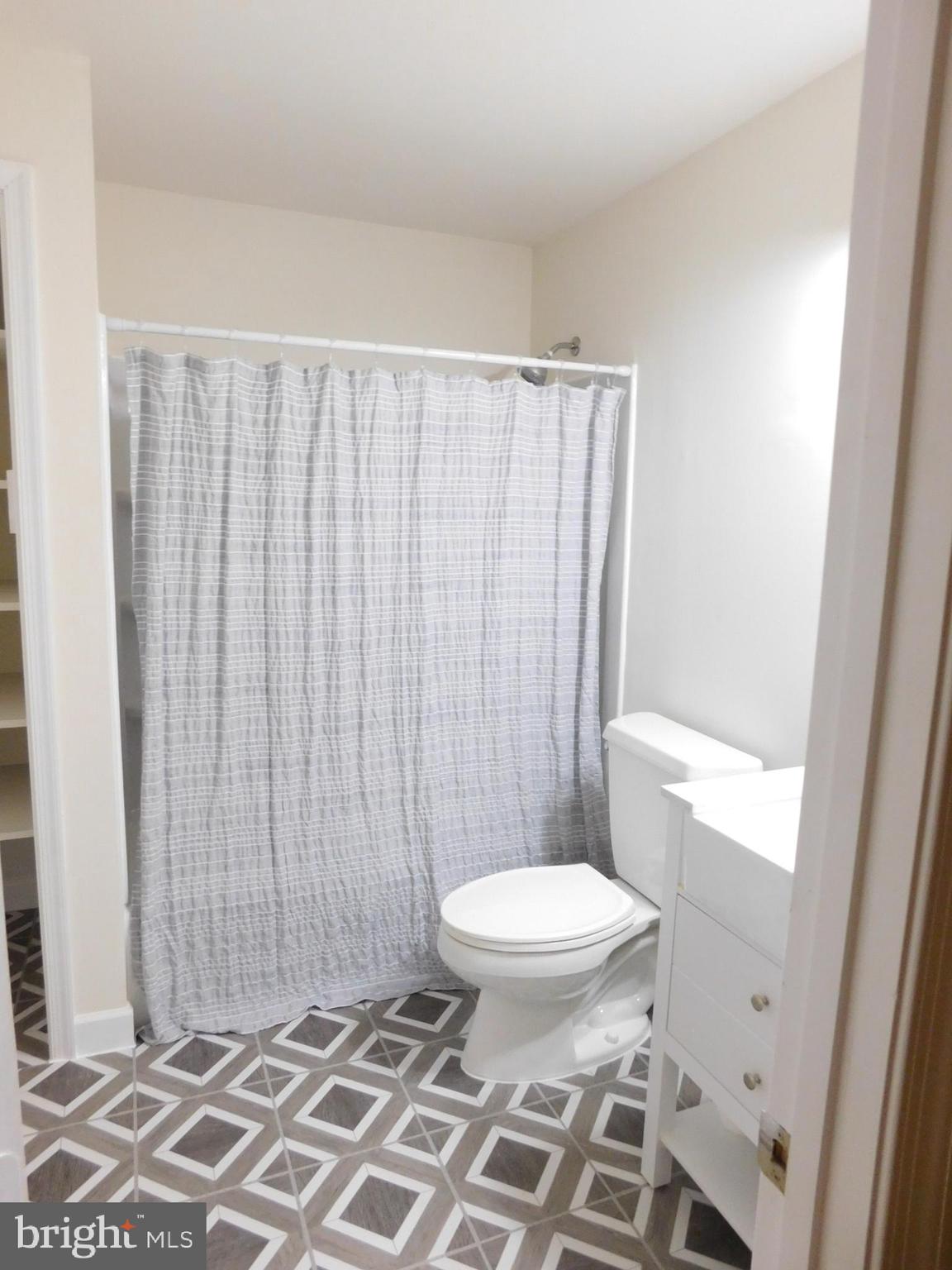 VALLEY LEE - Residential