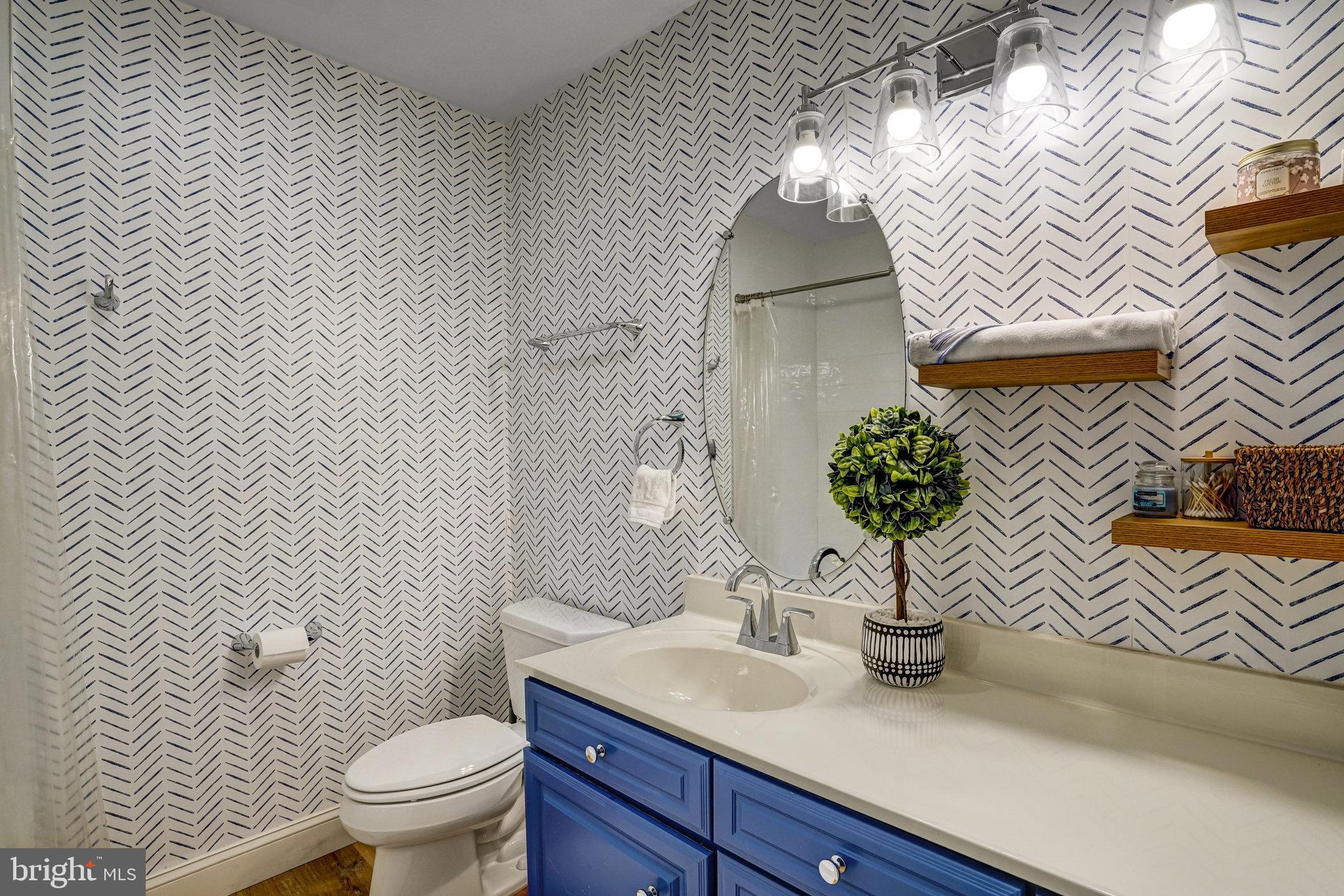 PINECREST - Residential