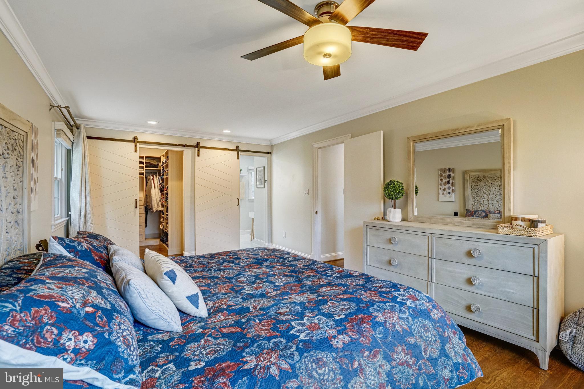 PINECREST - Residential