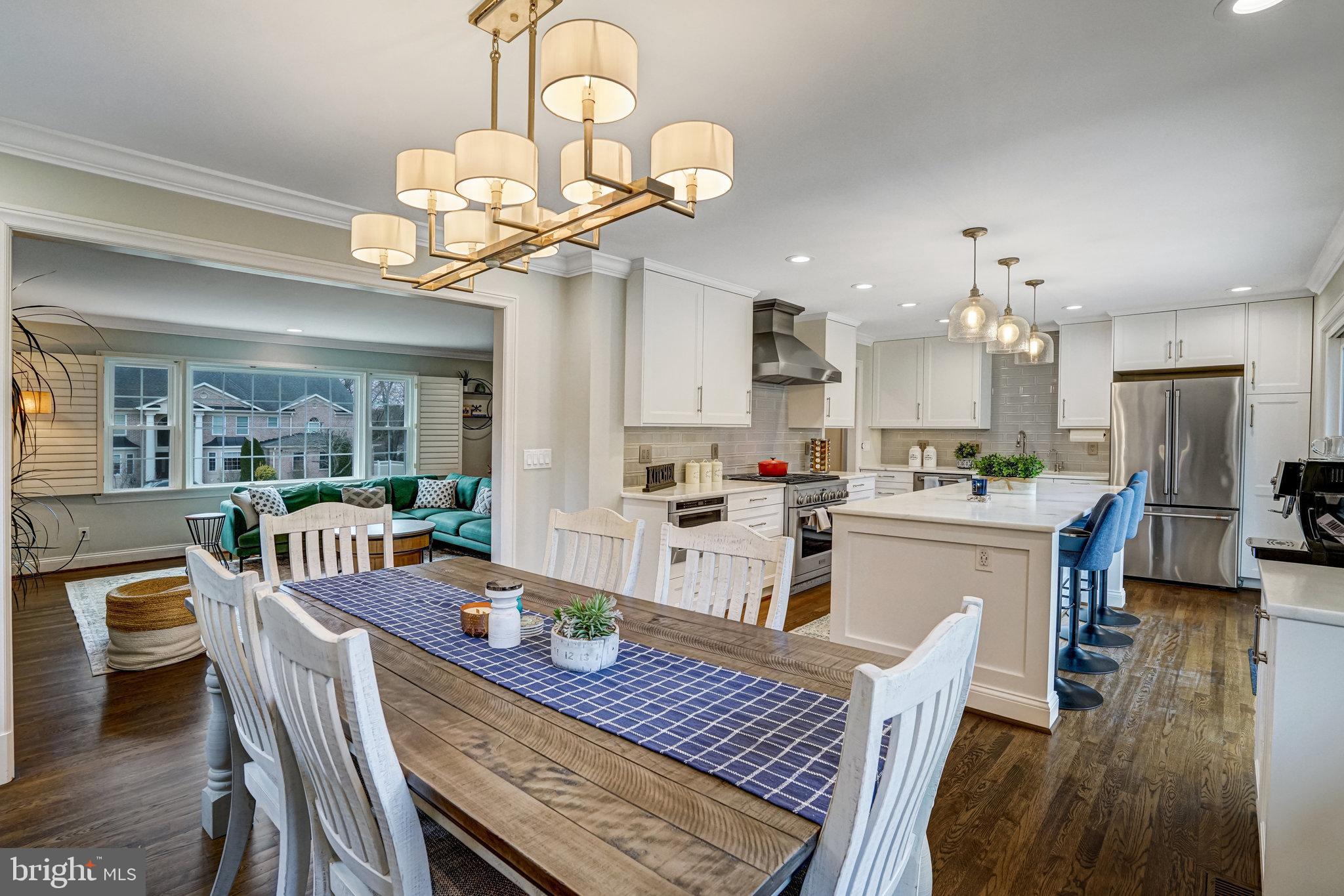 PINECREST - Residential