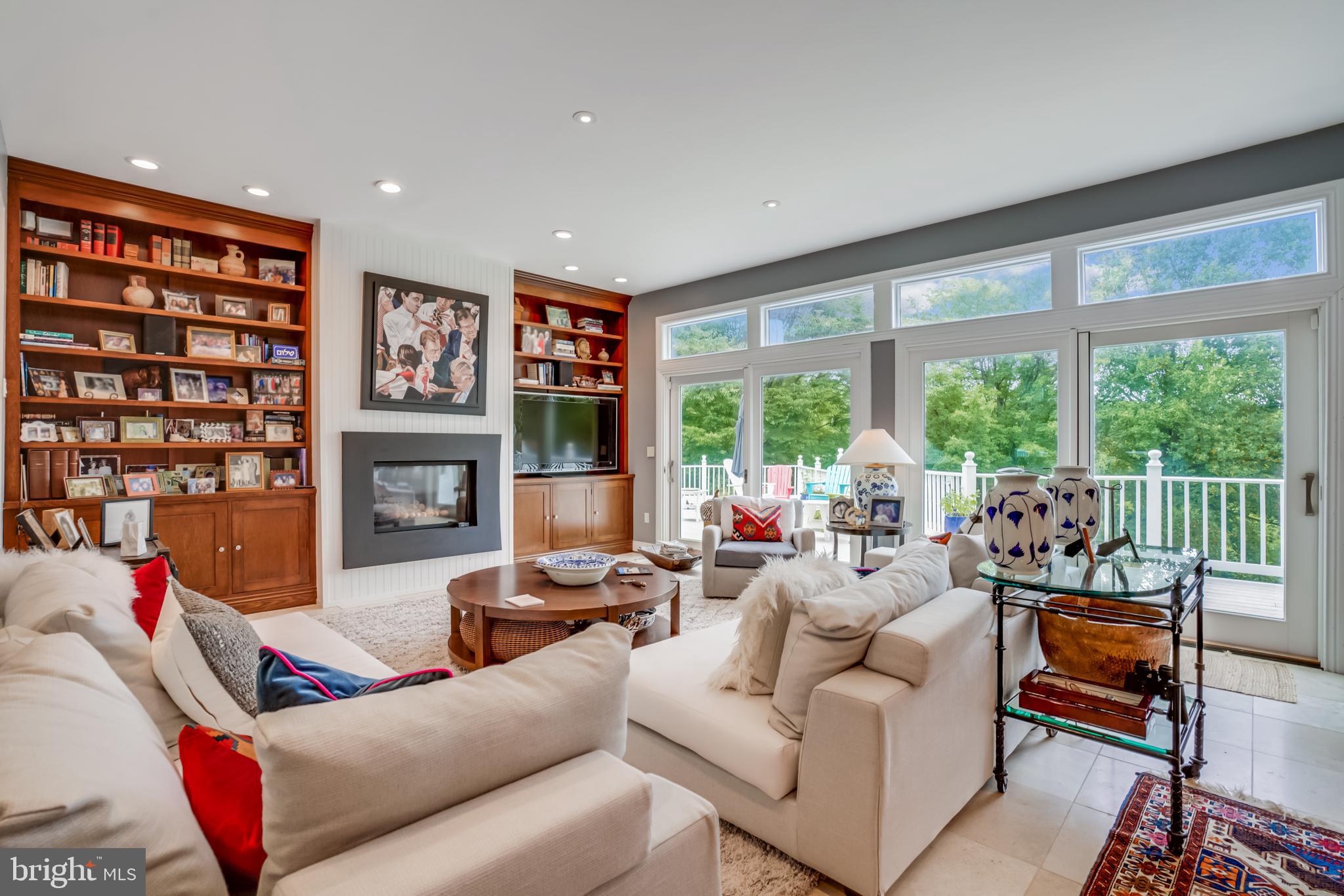 LEISURE HILL - Residential