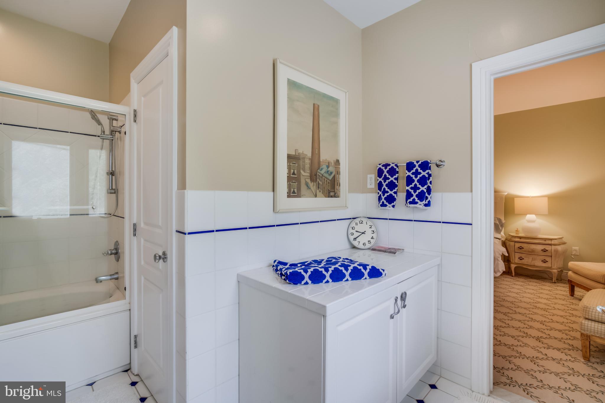 LEISURE HILL - Residential