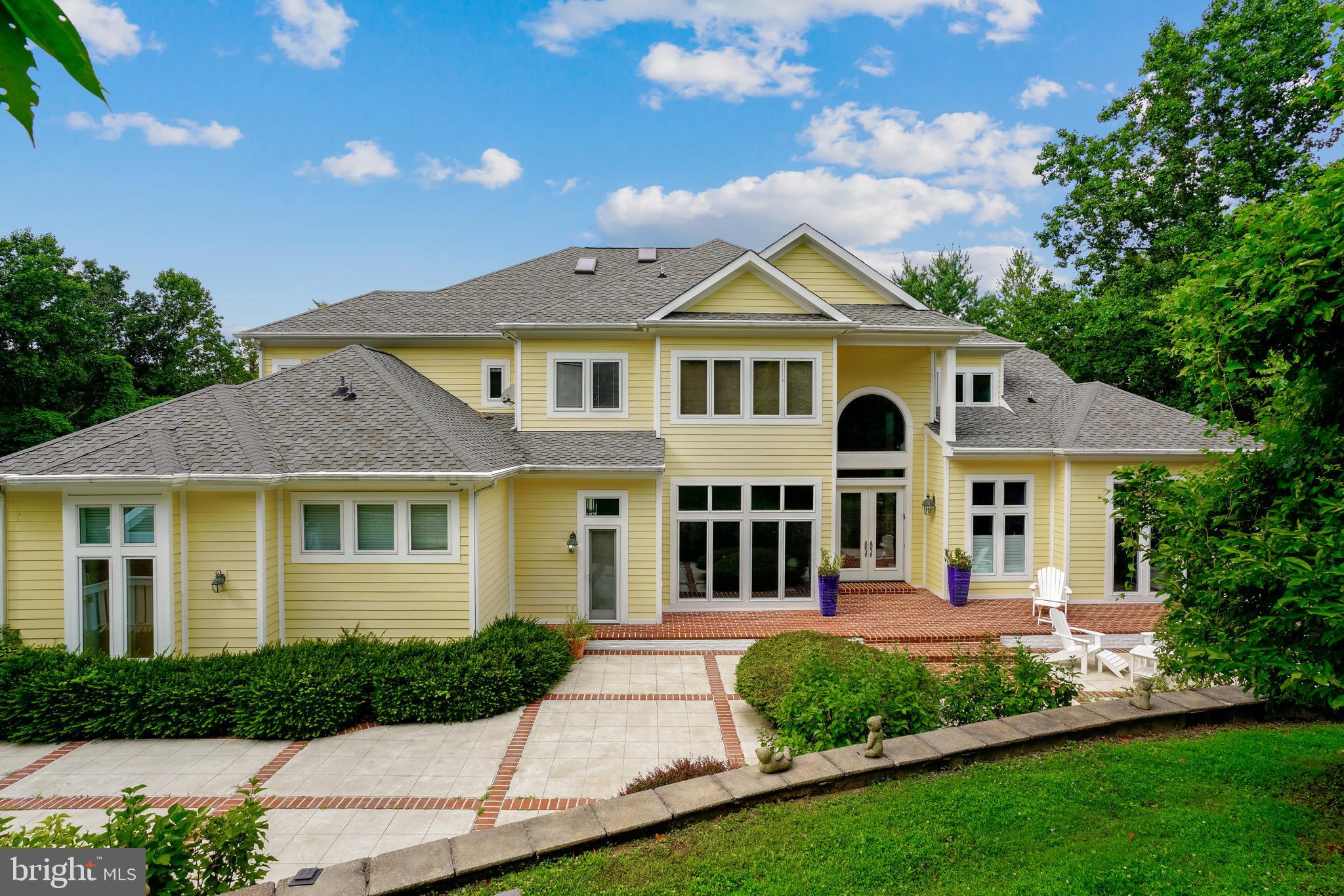 LEISURE HILL - Residential