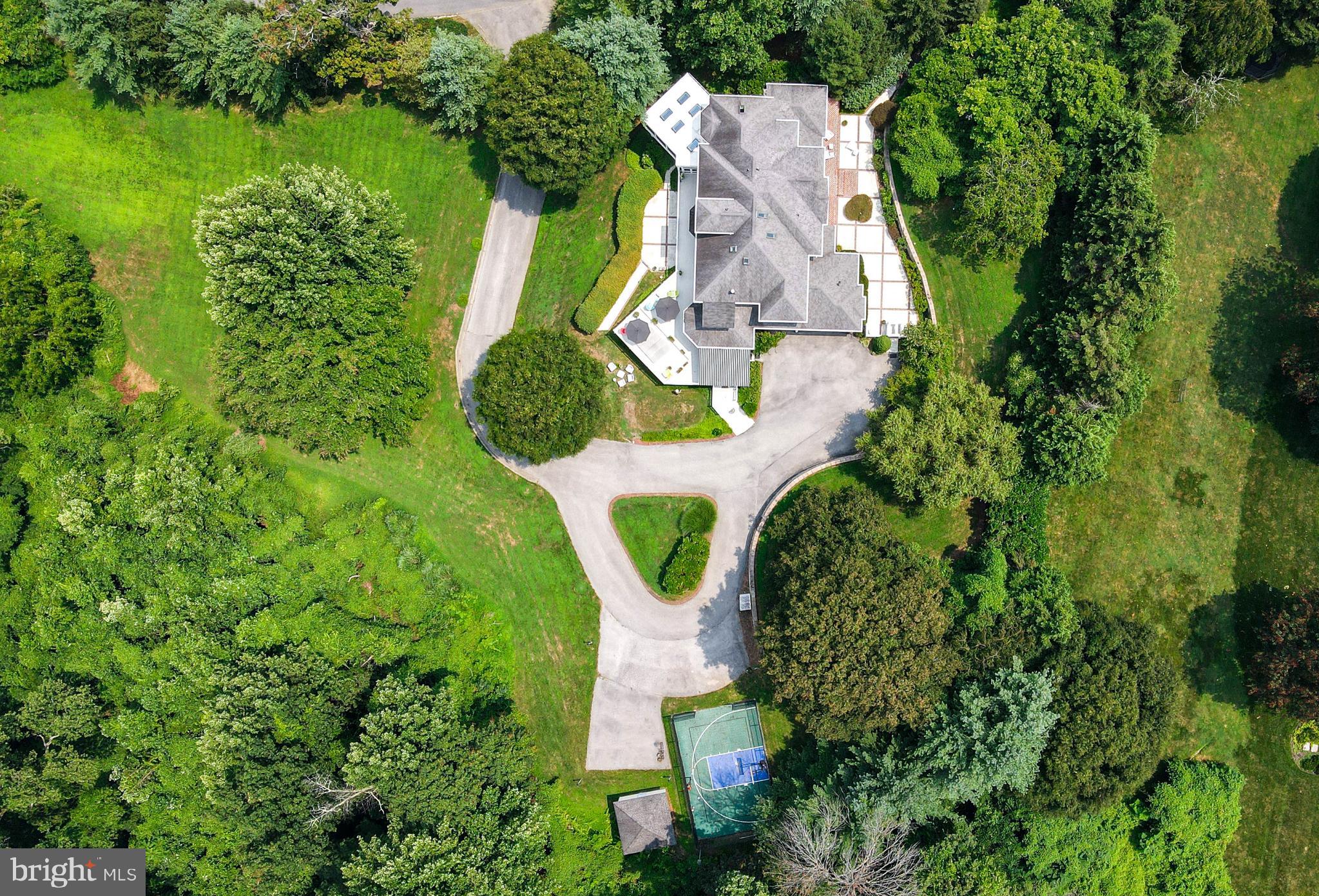 LEISURE HILL - Residential