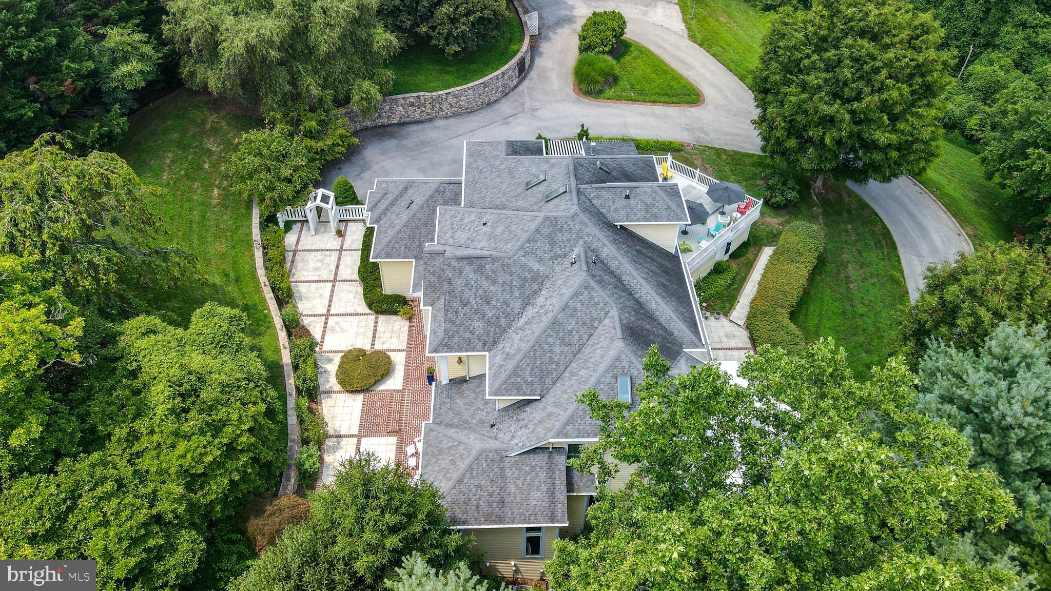 LEISURE HILL - Residential