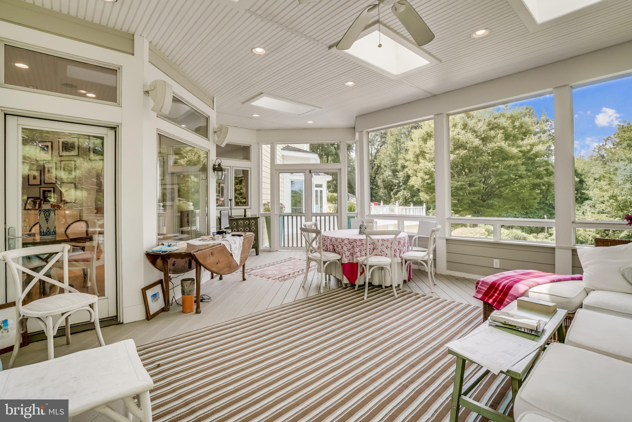 LEISURE HILL - Residential