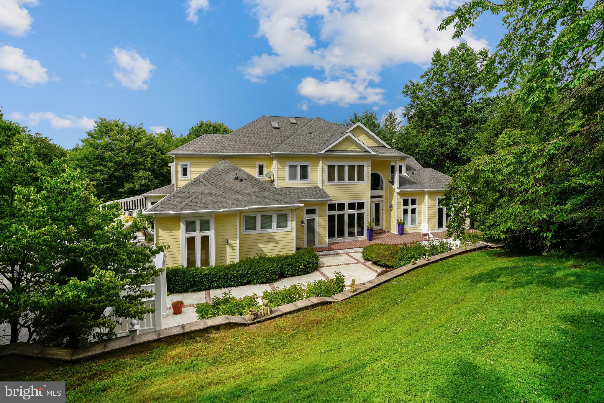 LEISURE HILL - Residential