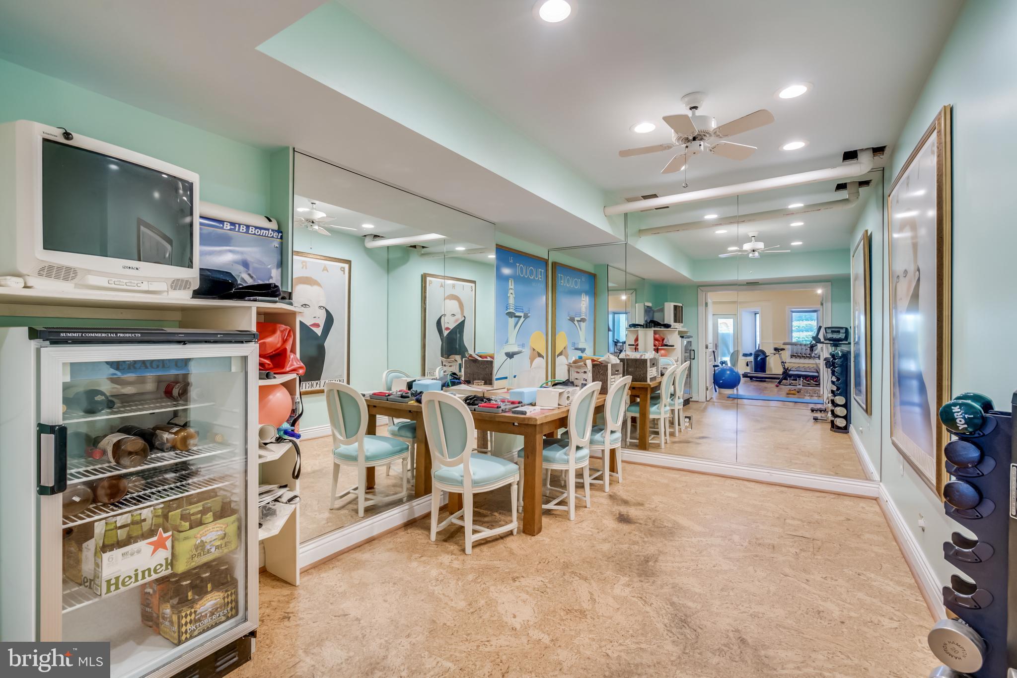 LEISURE HILL - Residential