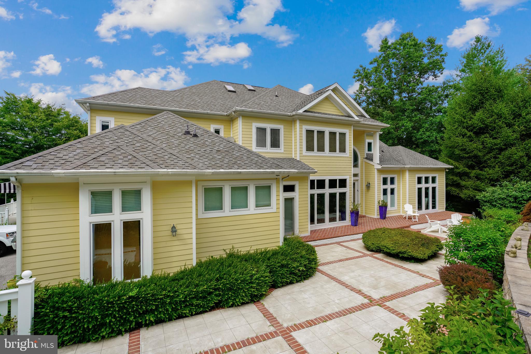 LEISURE HILL - Residential