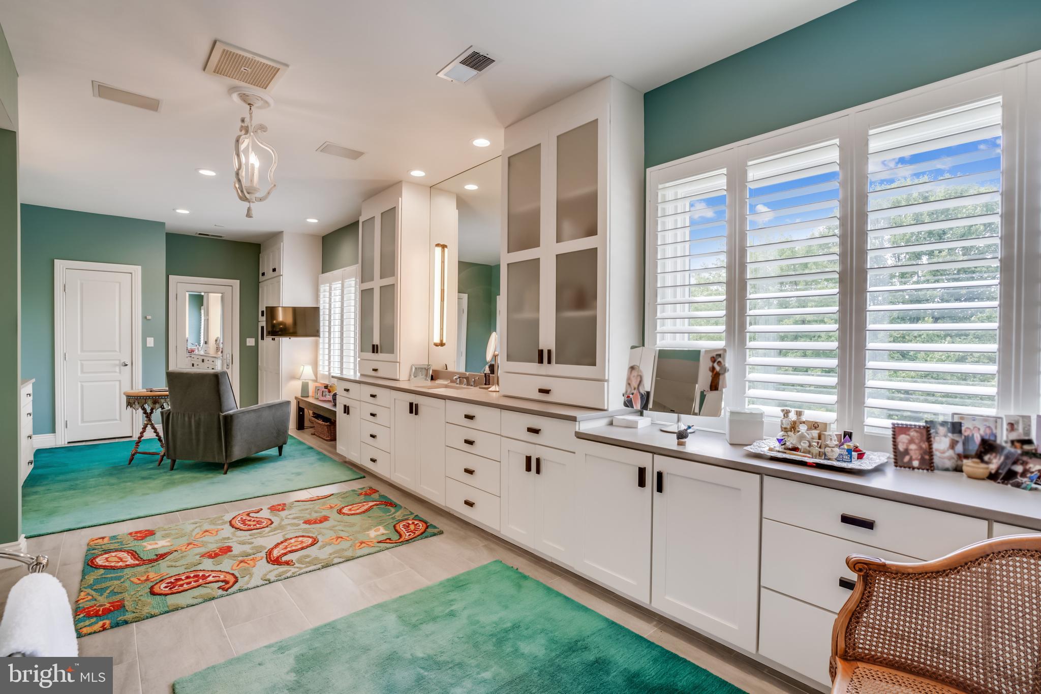 LEISURE HILL - Residential