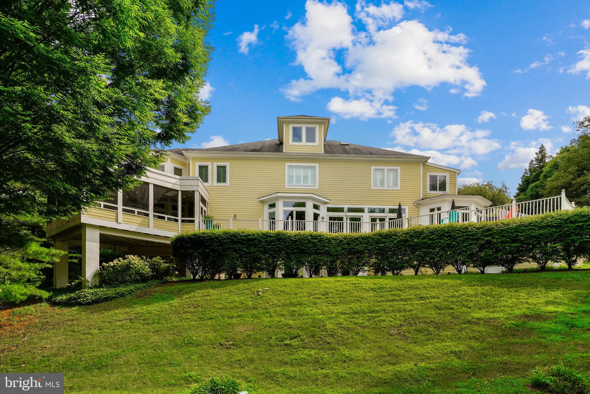 LEISURE HILL - Residential