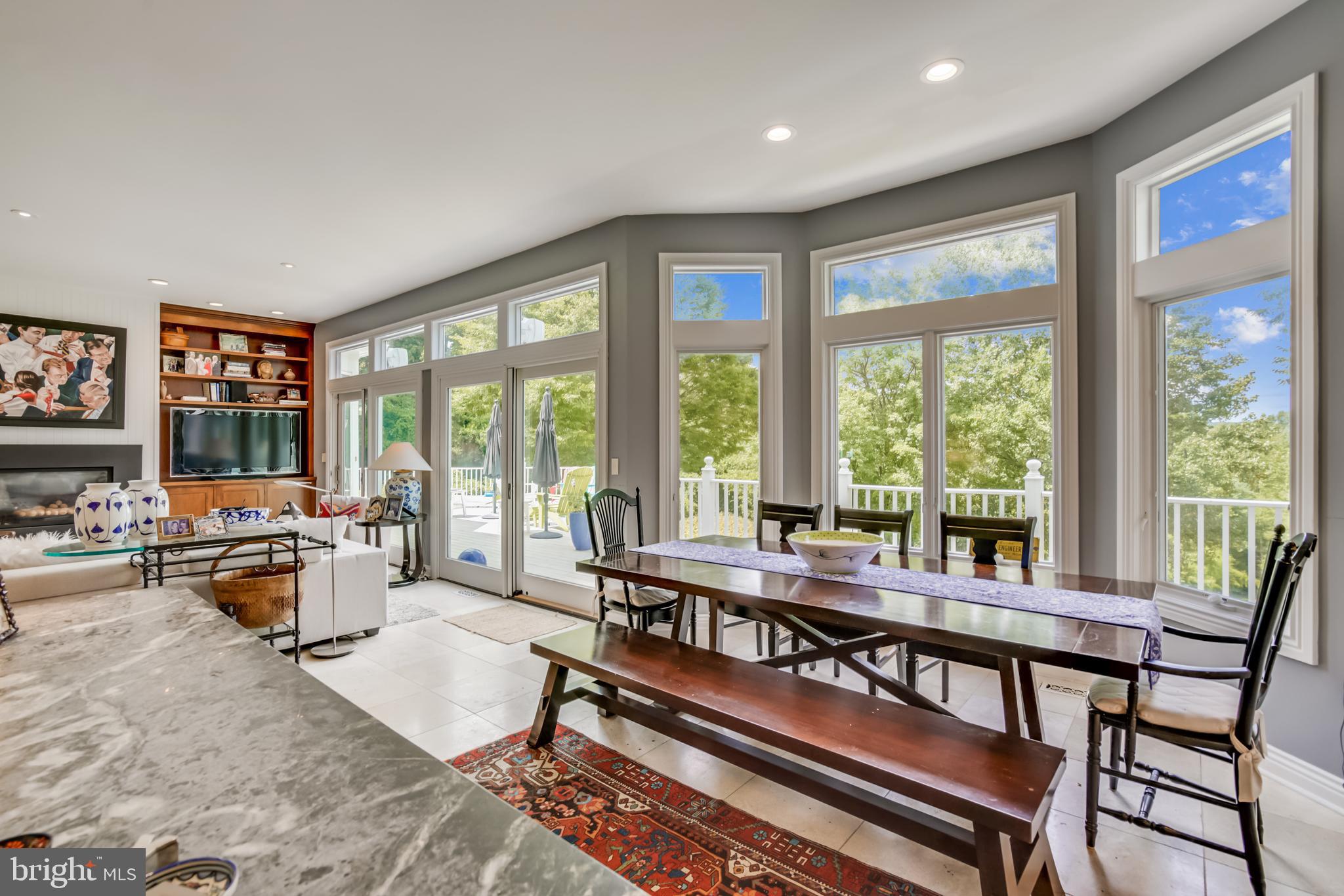 LEISURE HILL - Residential