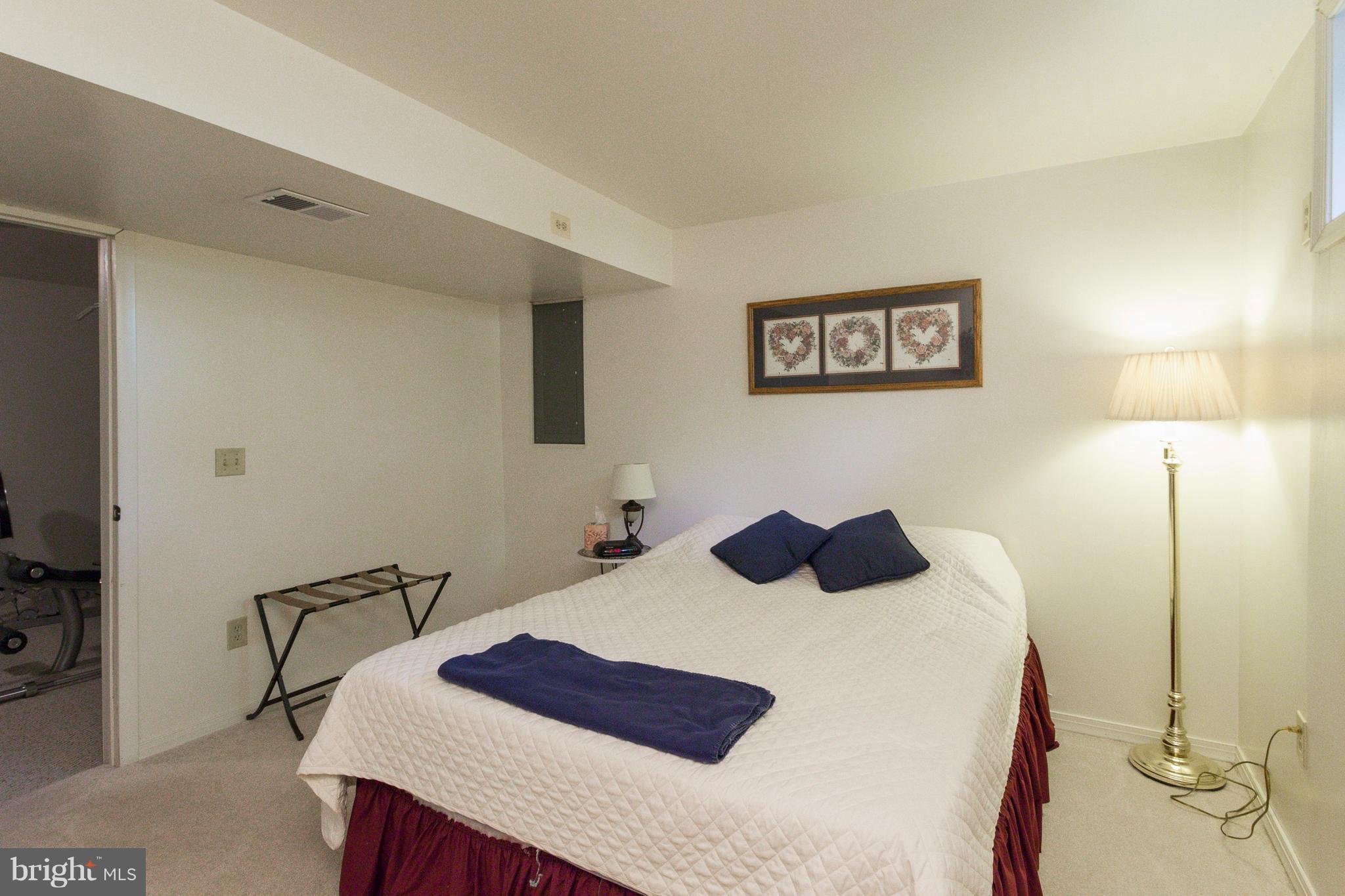 BELLE POND FARM - Residential