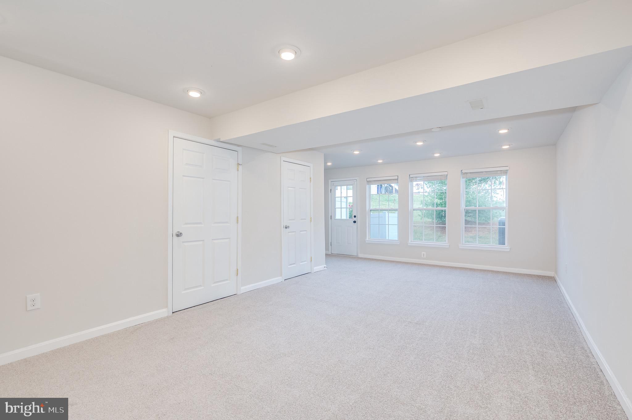 BROOKFIELD ON THE POTOMAC - Residential