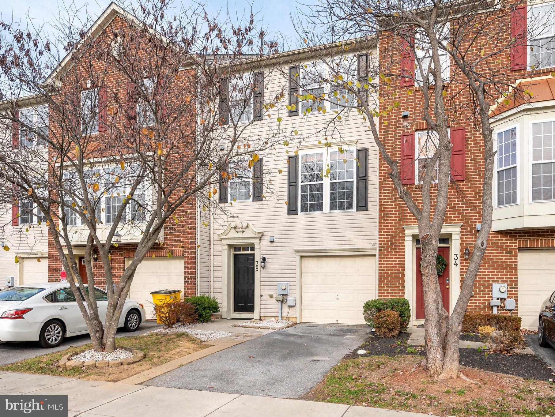 BROOKFIELD ON THE POTOMAC - Residential