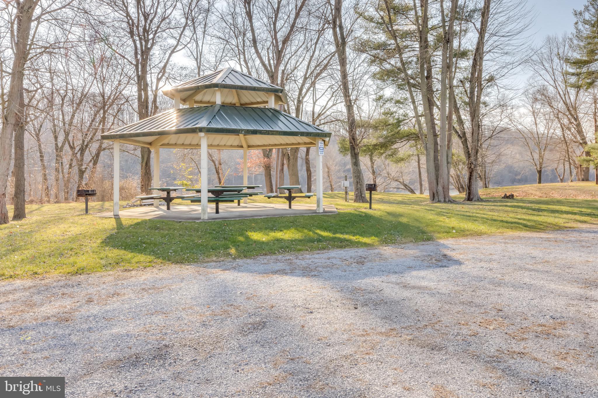 BROOKFIELD ON THE POTOMAC - Residential
