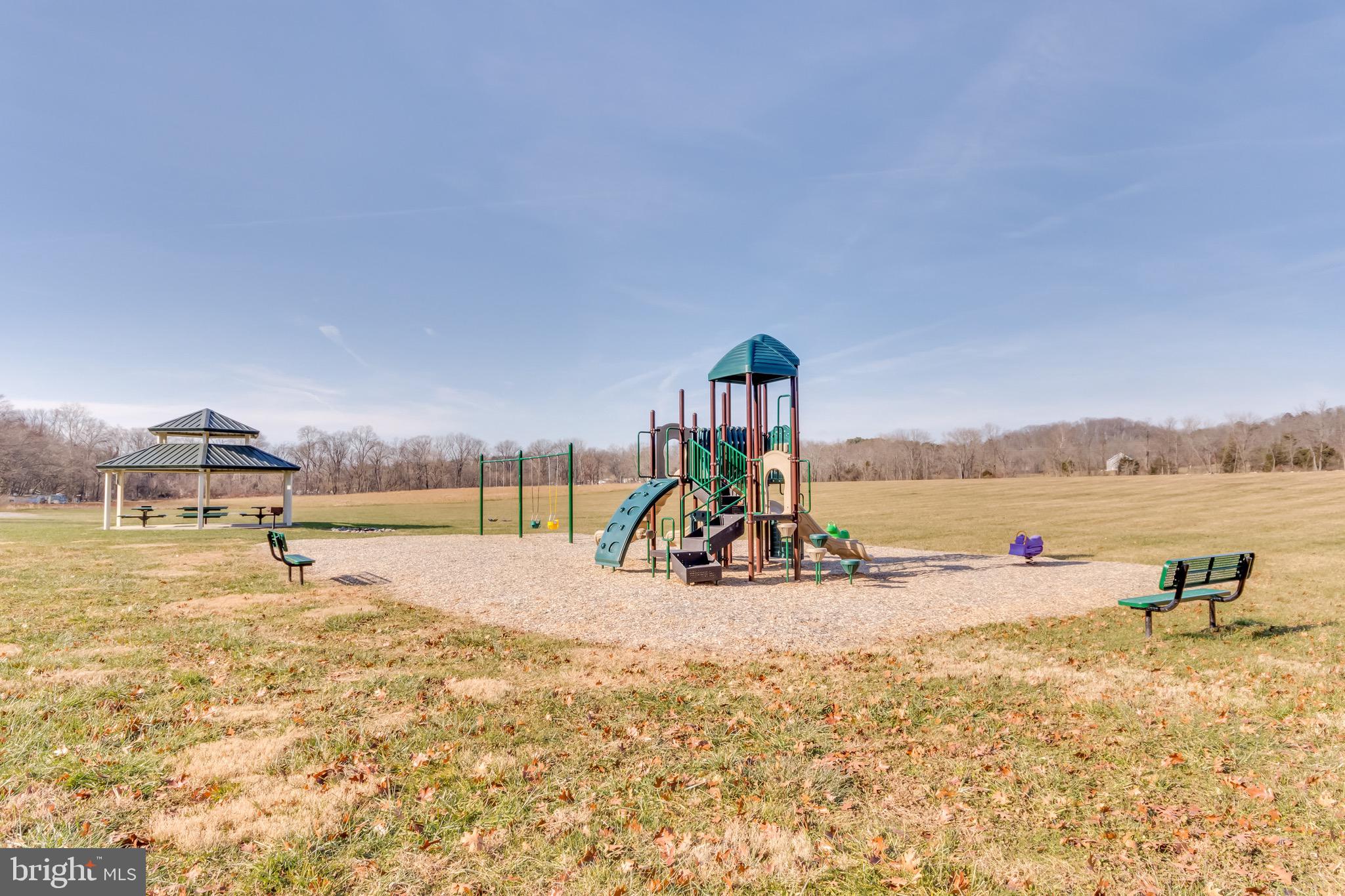 BROOKFIELD ON THE POTOMAC - Residential